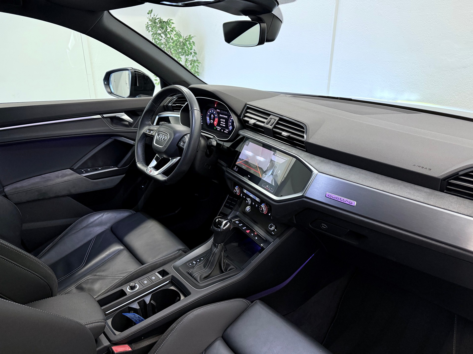 AUDI Q3 Sportback 45 TFSI S line quattro S-tronic-image-23
