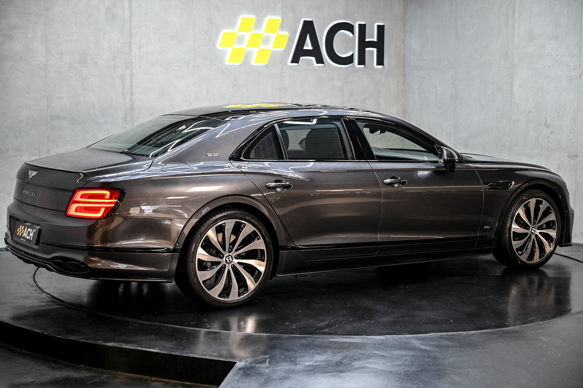 BENTLEY Flying Spur 4.0 V8 First Edition-image-9