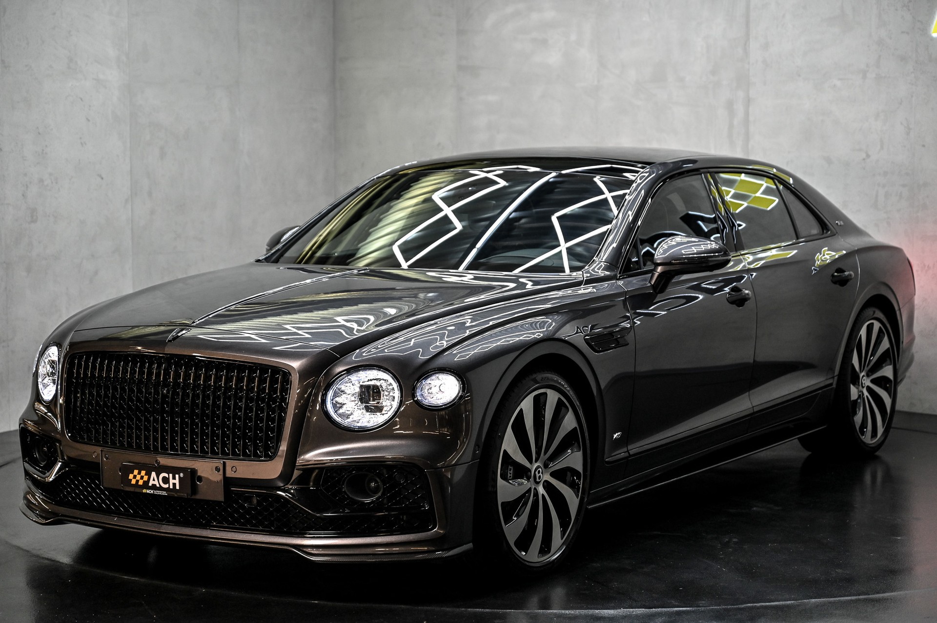 BENTLEY Flying Spur 4.0 V8 First Edition-image-2