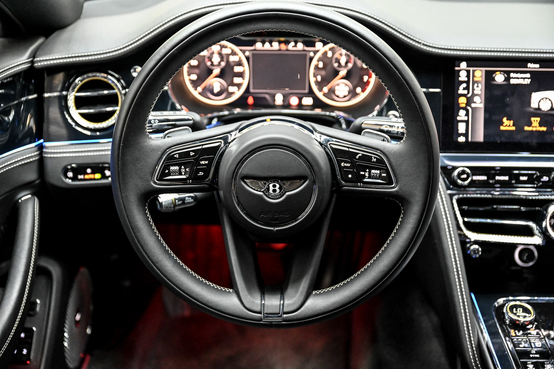 BENTLEY Flying Spur 4.0 V8 First Edition-image-21