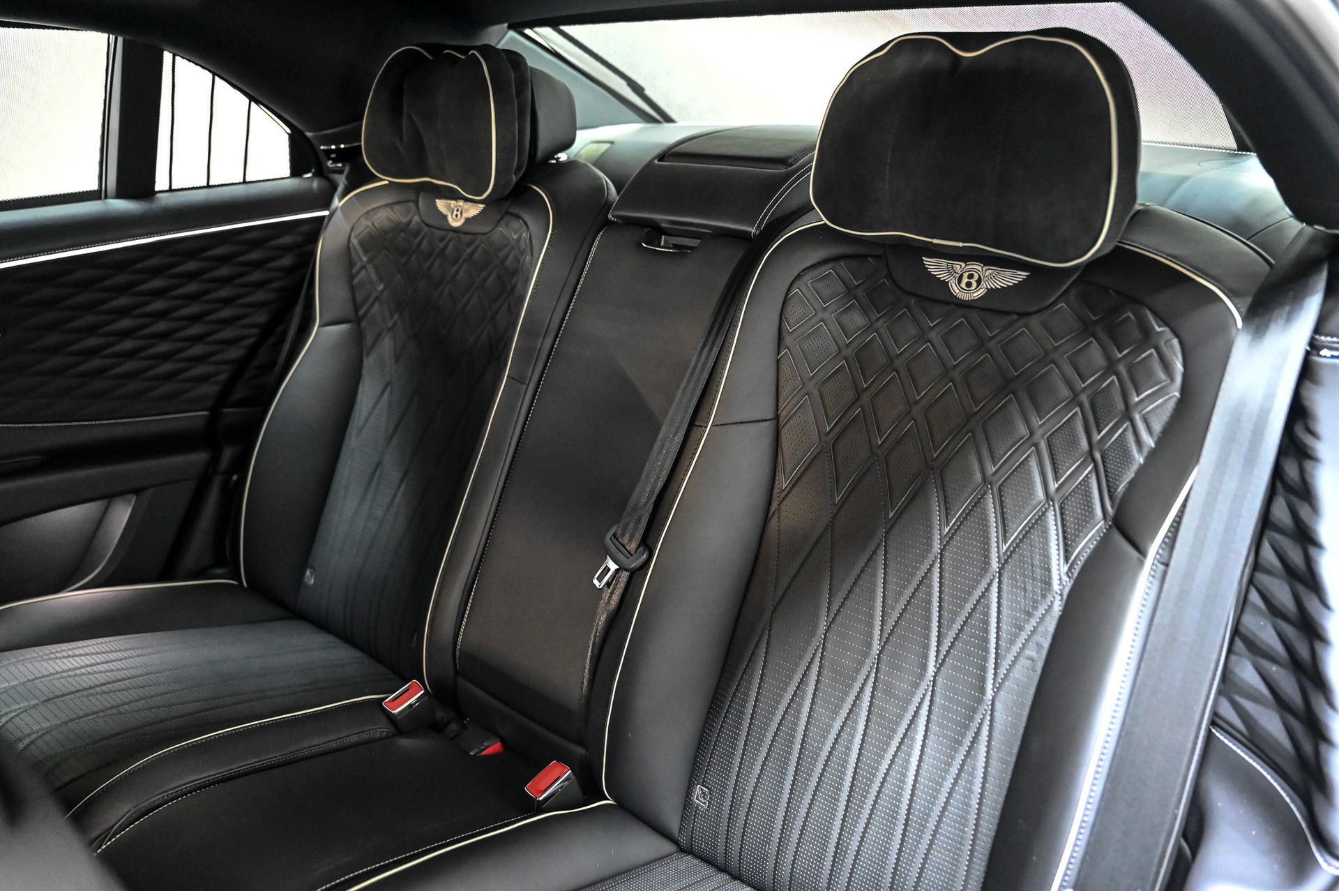 BENTLEY Flying Spur 4.0 V8 First Edition-image-27