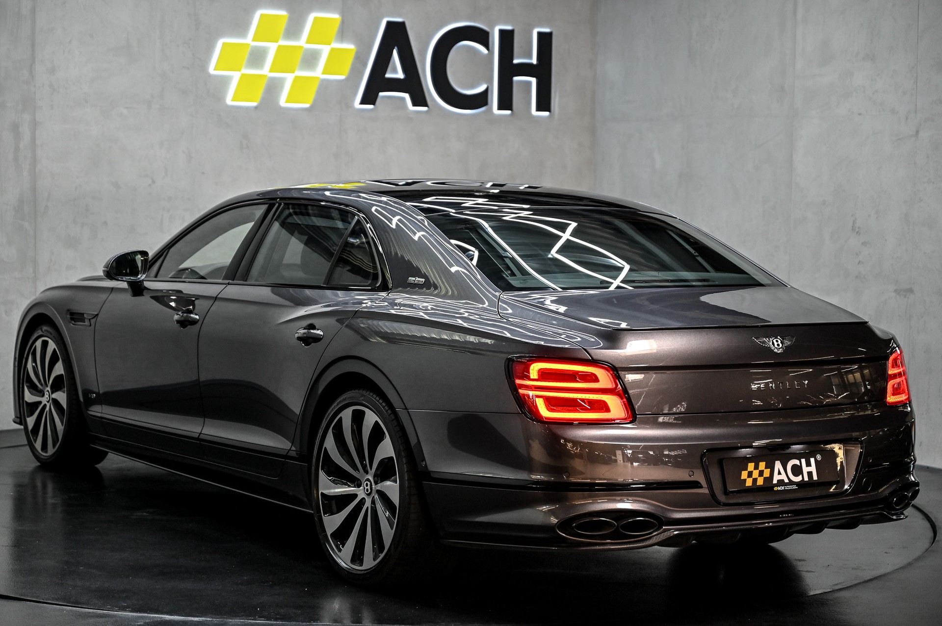 BENTLEY Flying Spur 4.0 V8 First Edition-image-6