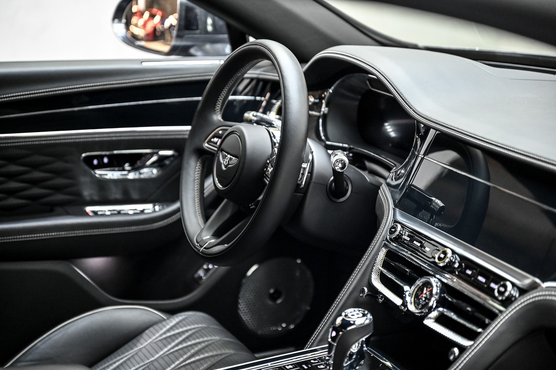 BENTLEY Flying Spur 4.0 V8 First Edition-image-19