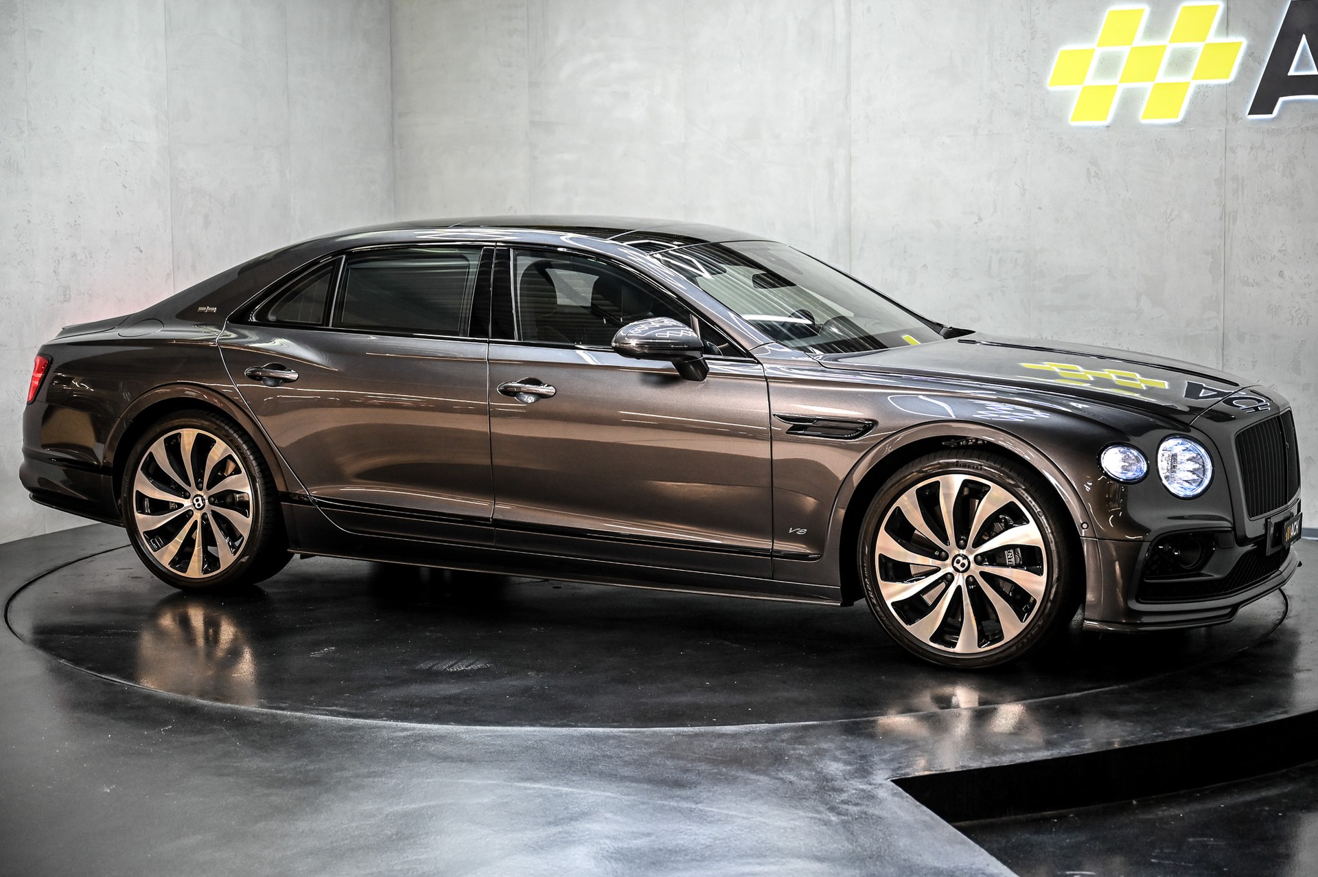 BENTLEY Flying Spur 4.0 V8 First Edition-image-11