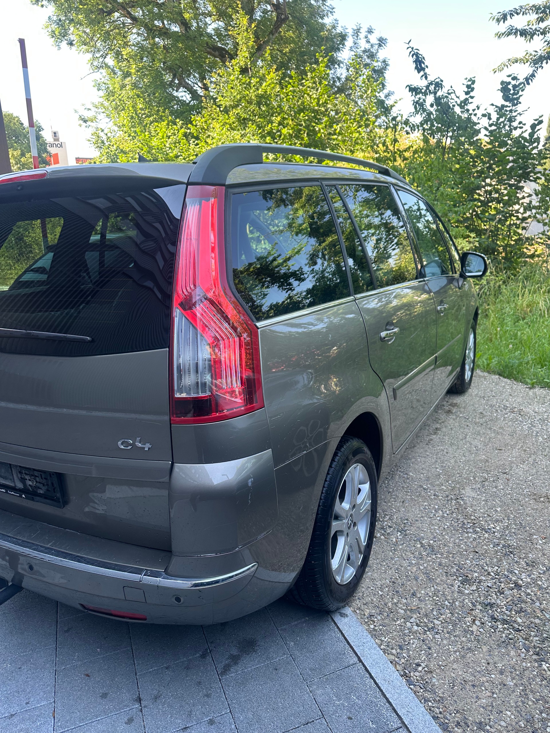 CITROEN Grand C4 Picasso 1.6 HDI 16V Séduction EGS6-image-6
