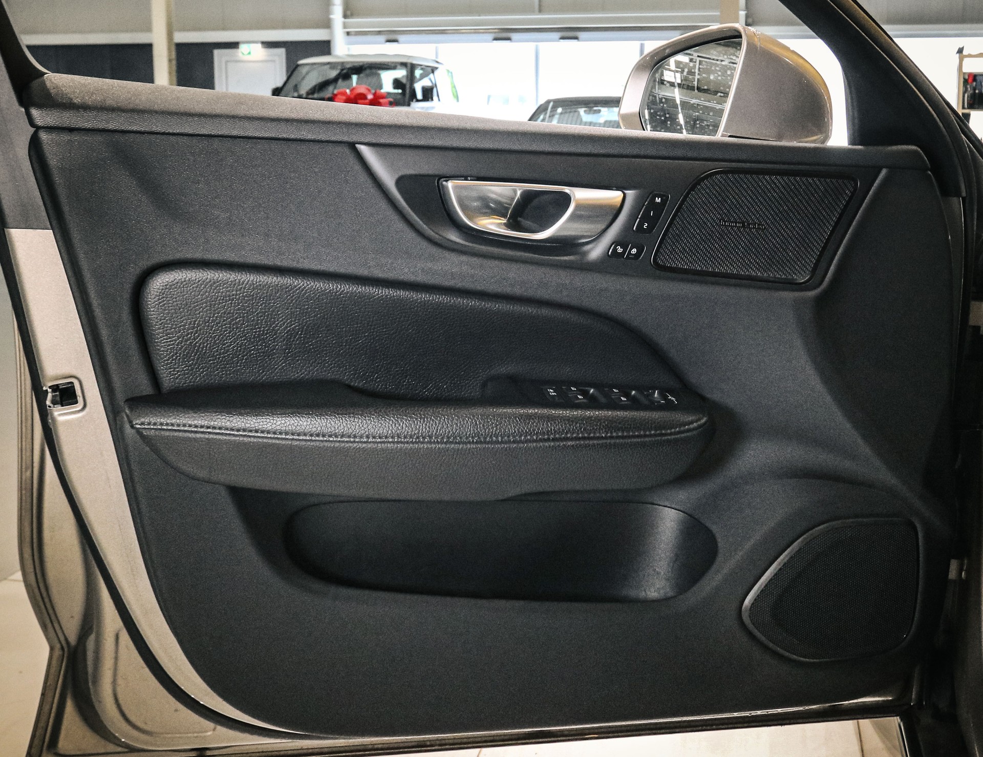 VOLVO V60 T6 eAWD Twin Engine Inscription Geartronic-image-21