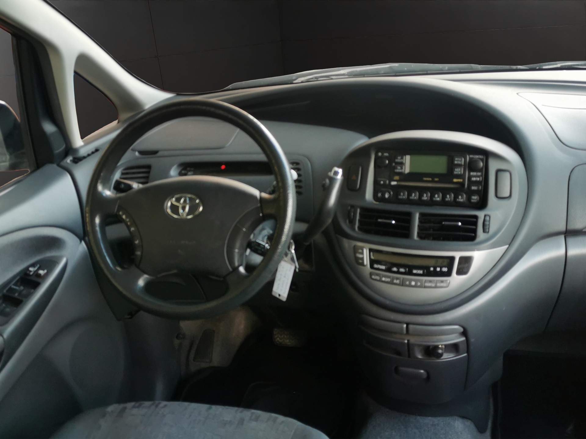 TOYOTA Previa 2.4 Linea Luna-image-15