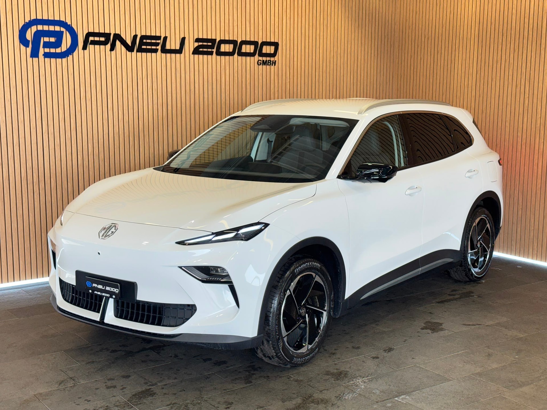 MG S5 EV 64kWh Luxury-image-0