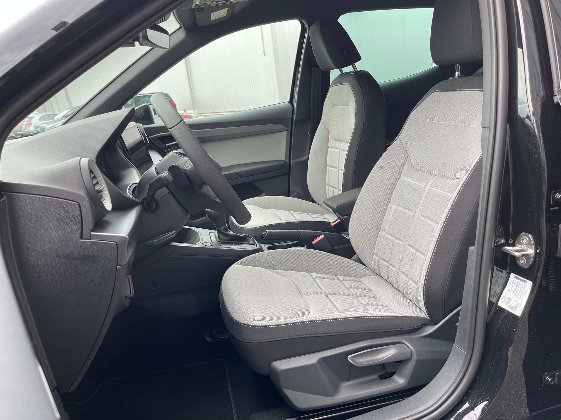 SEAT Arona 1.0 TSI Eco Move FR DSG-image-6