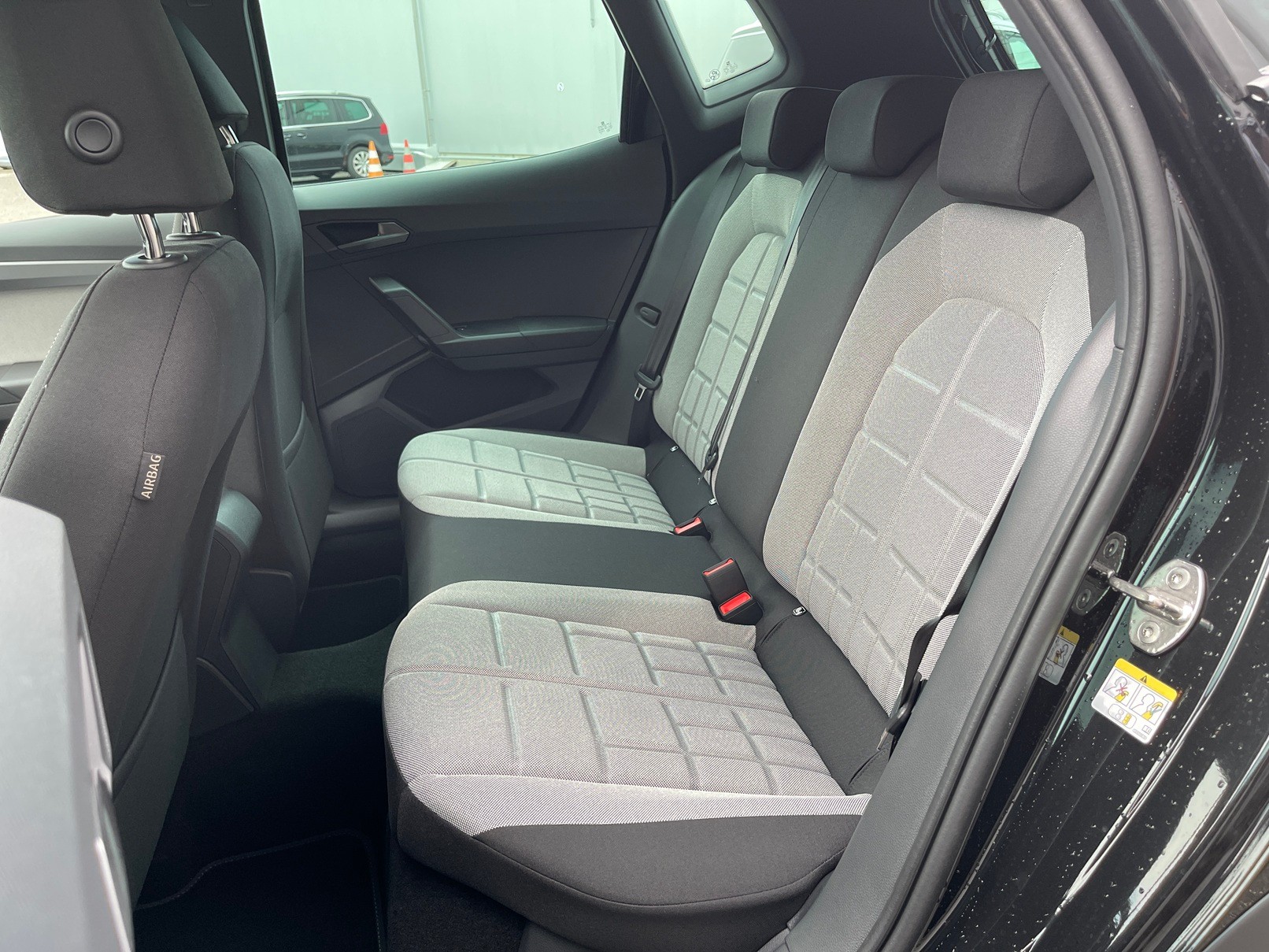 SEAT Arona 1.0 TSI Eco Move FR DSG-image-5