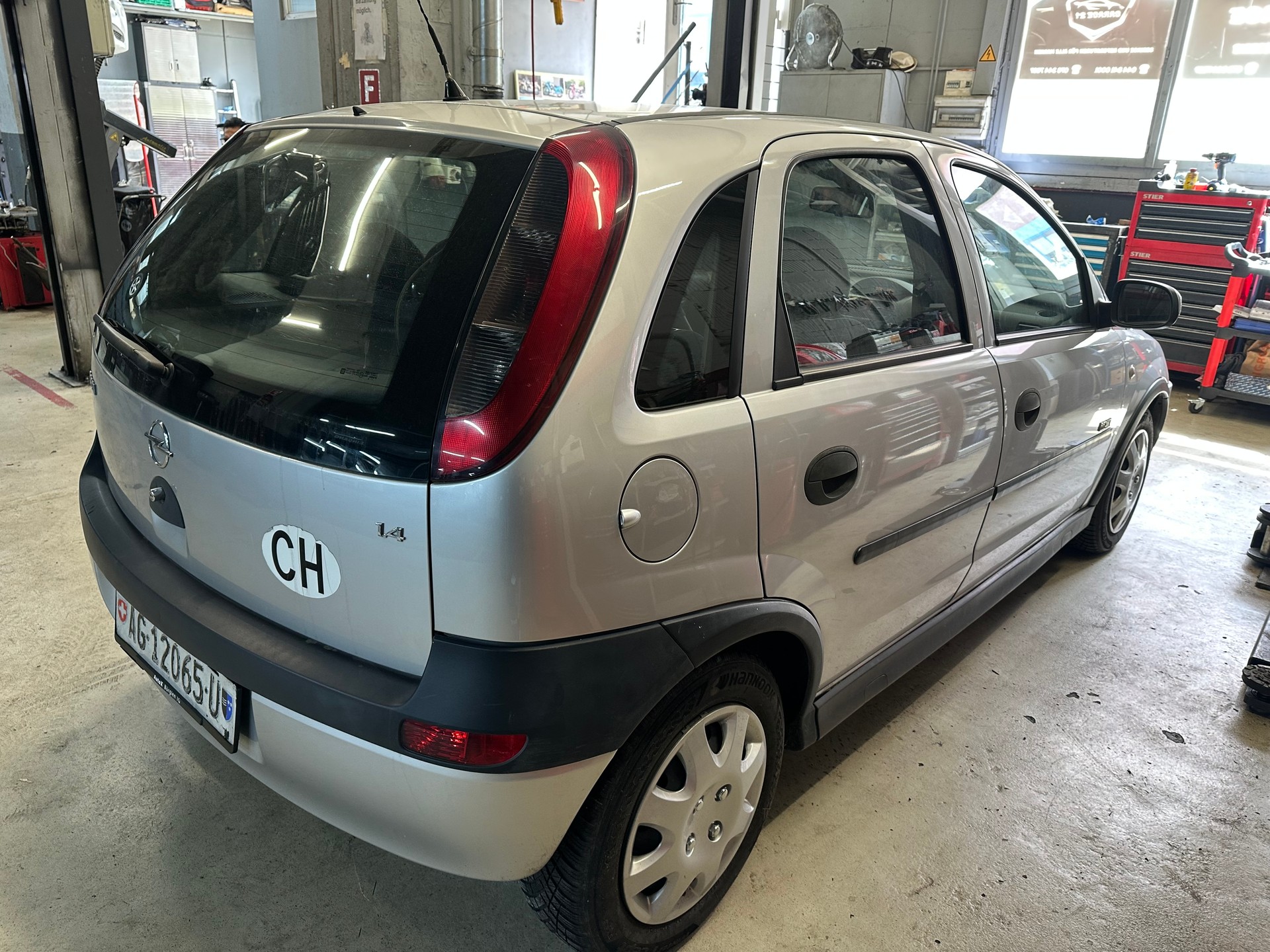 OPEL Corsa 1.4 16V Elegance-image-4