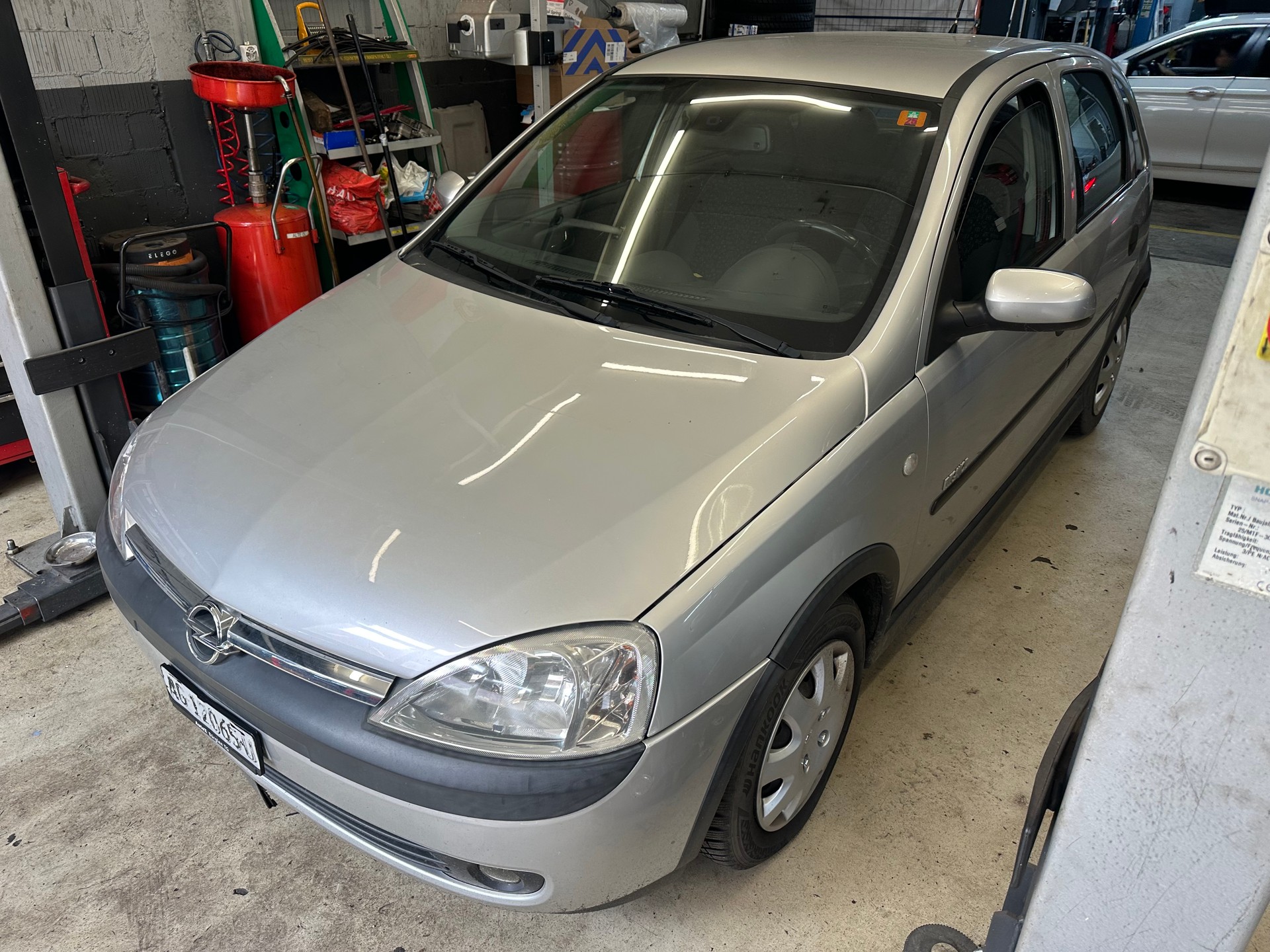 OPEL Corsa 1.4 16V Elegance-image-1
