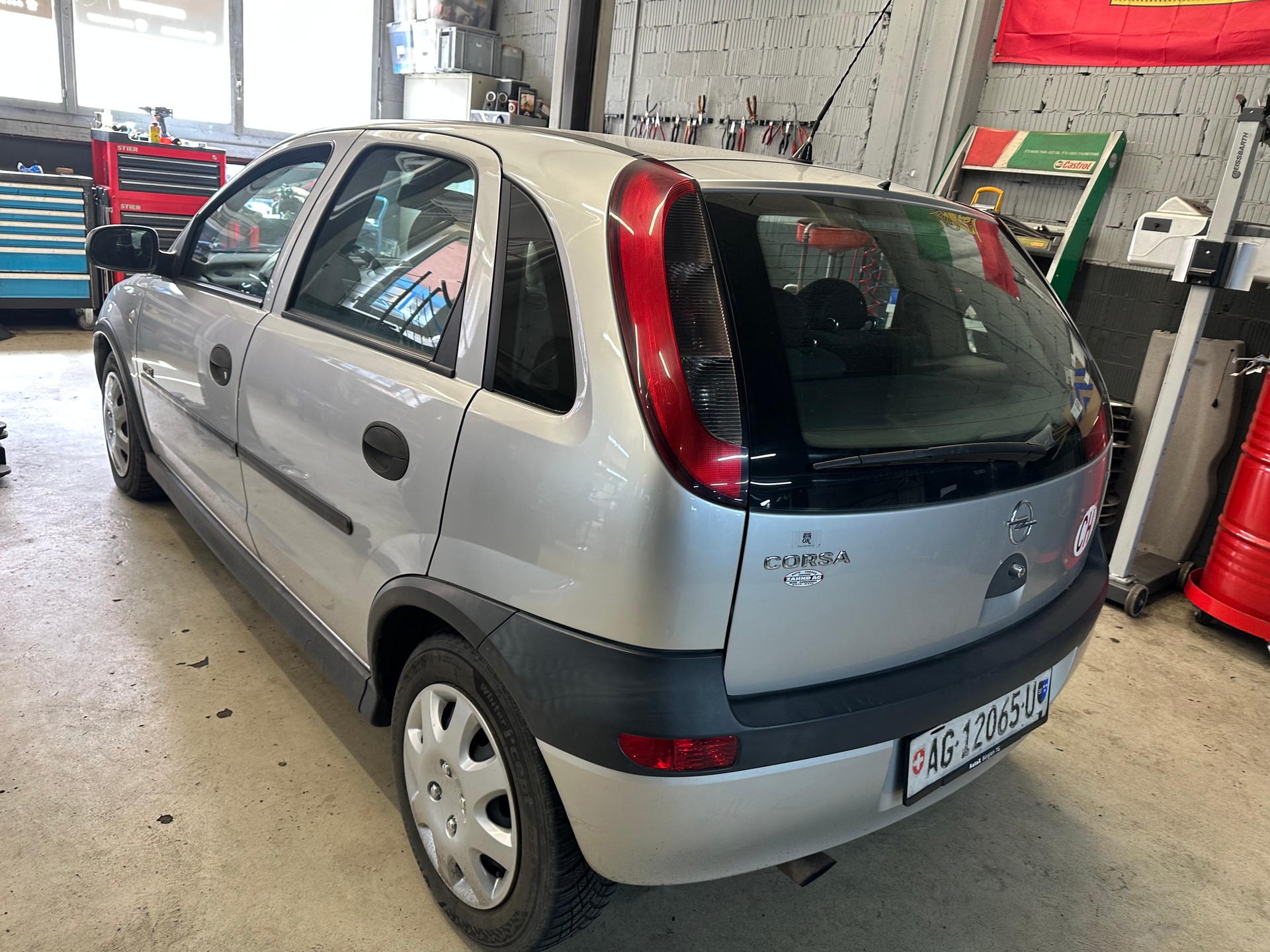 OPEL Corsa 1.4 16V Elegance-image-3