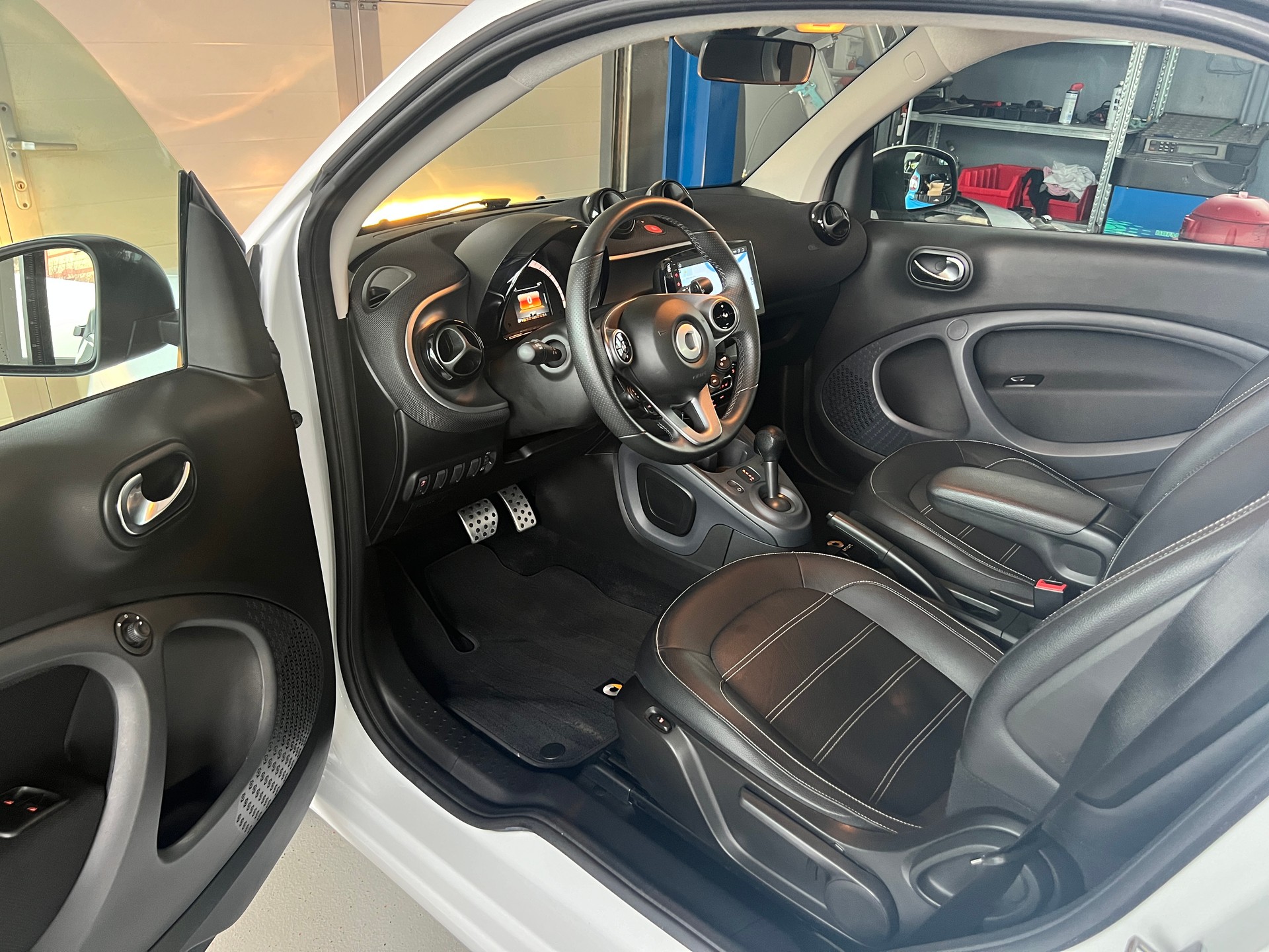SMART fortwo prime twinmatic-image-4