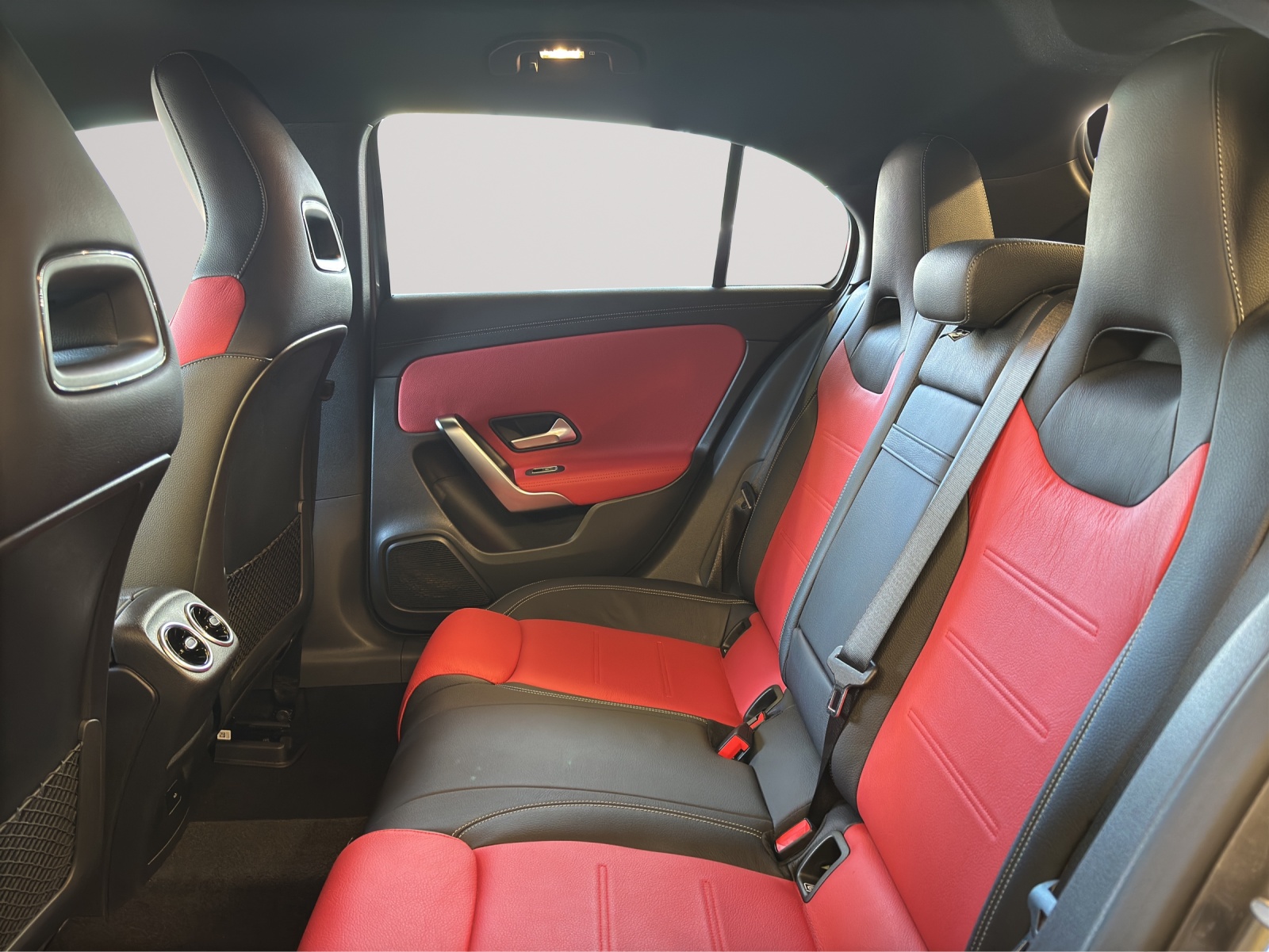 MERCEDES-BENZ A 200 AMG Line 8G 4M-image-11