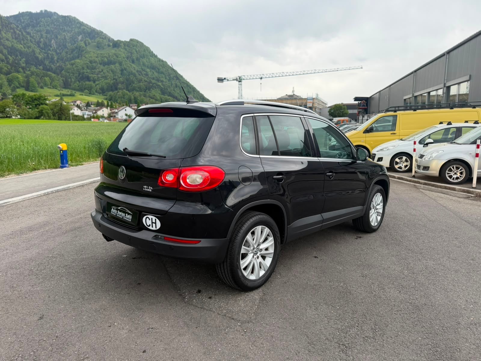 VW Tiguan 2.0 TSI Sport&Style-image-4