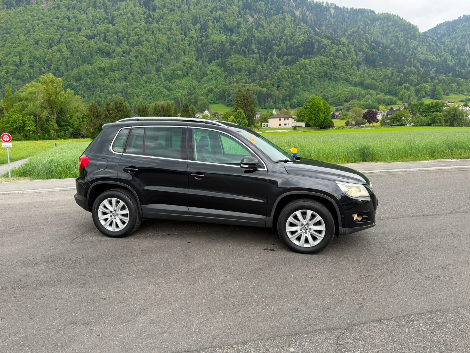 VW Tiguan 2.0 TSI Sport&Style-image-3