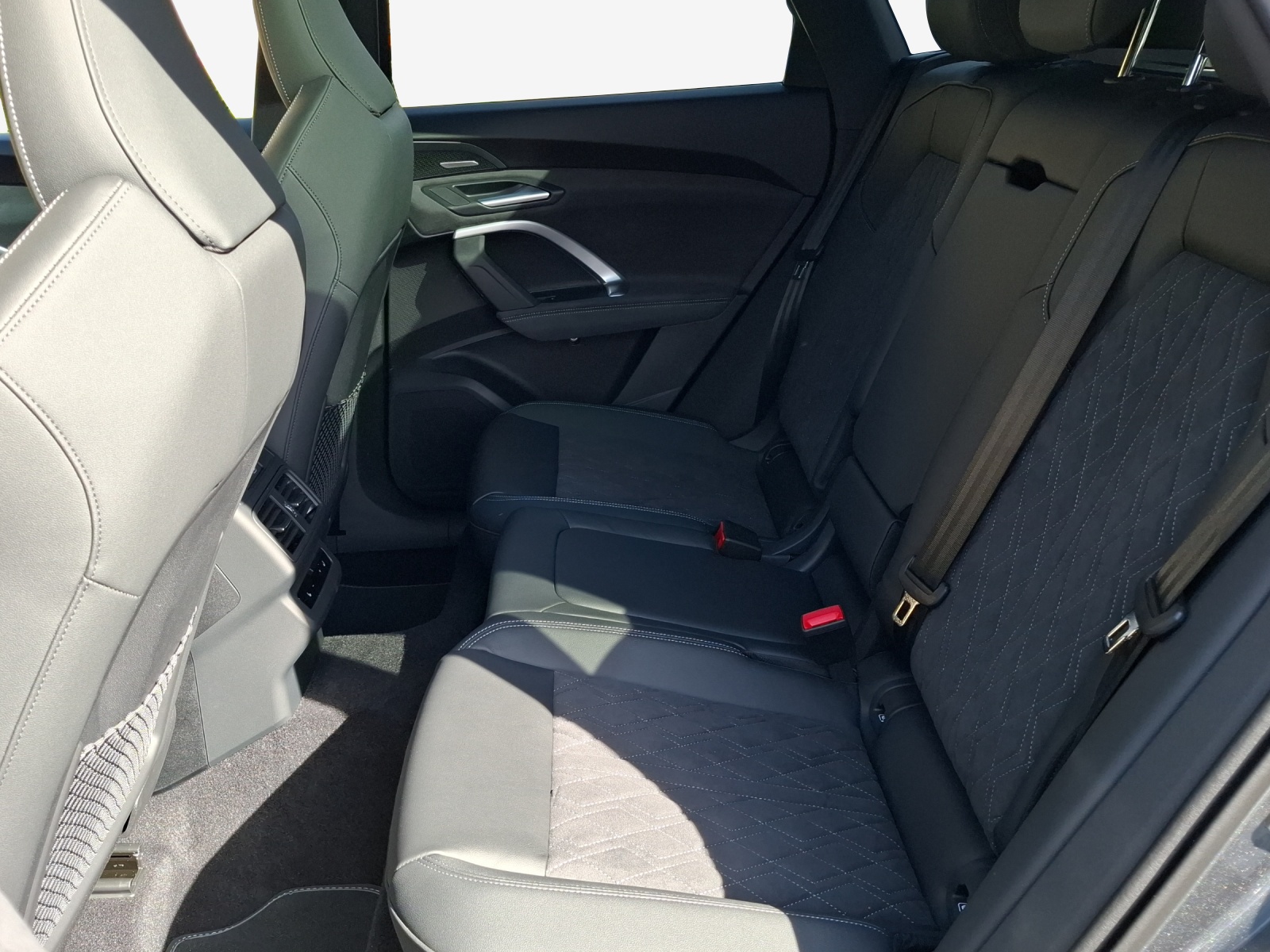 AUDI SQ5 TFSI quattro S-tronic-image-11