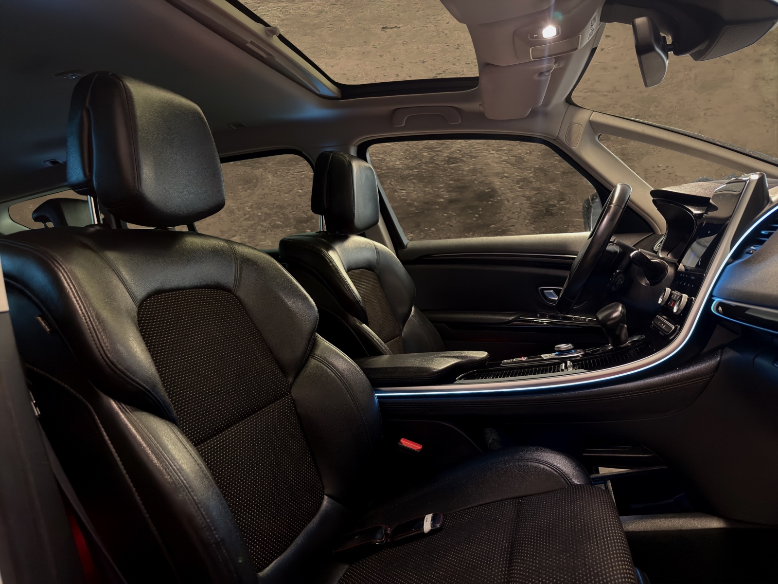 RENAULT Espace 2.0 dCi Intens EDC 6-image-9