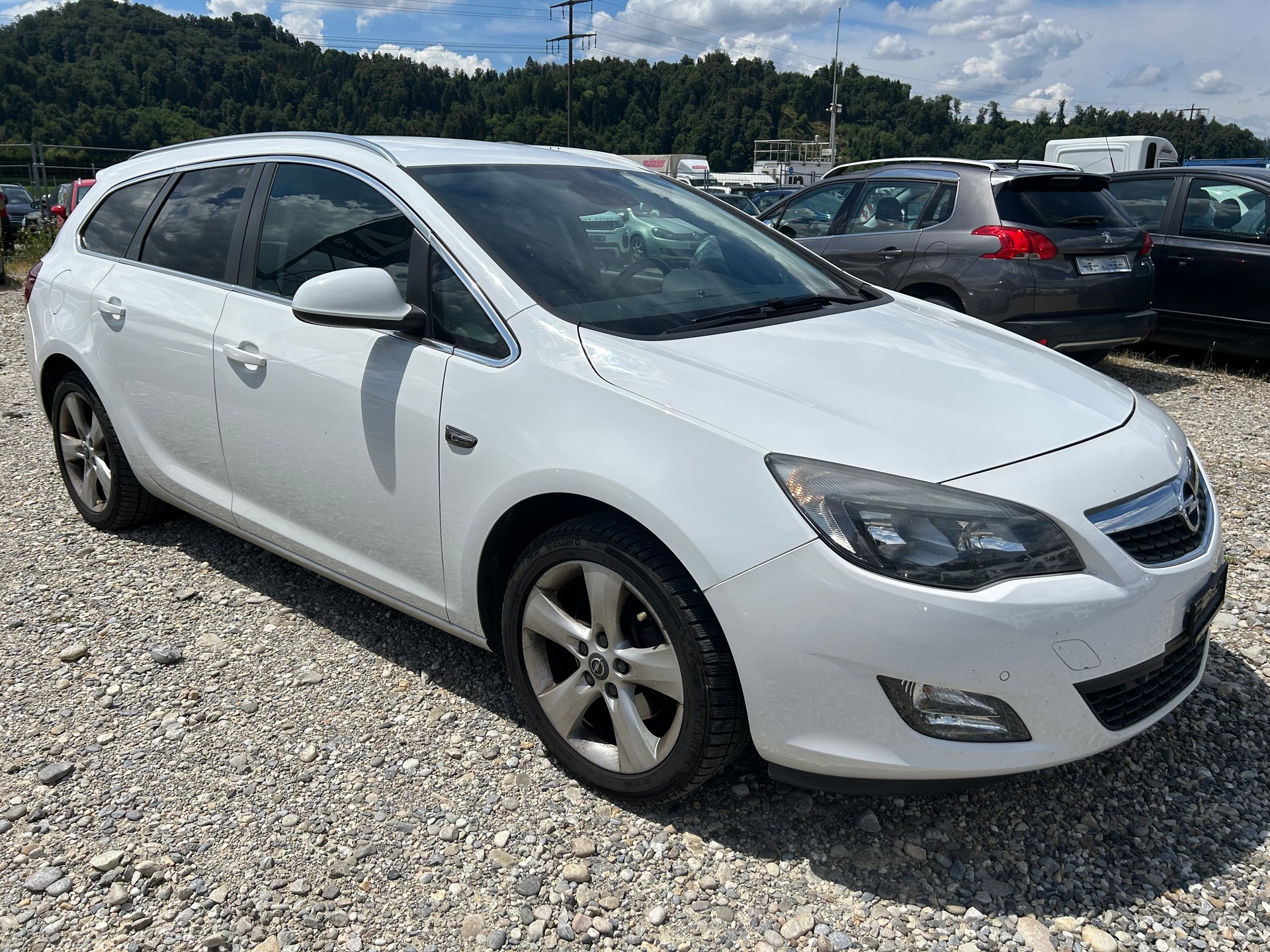 OPEL Astra SportsTourer 1.6i 16V Turbo Sport-image-2