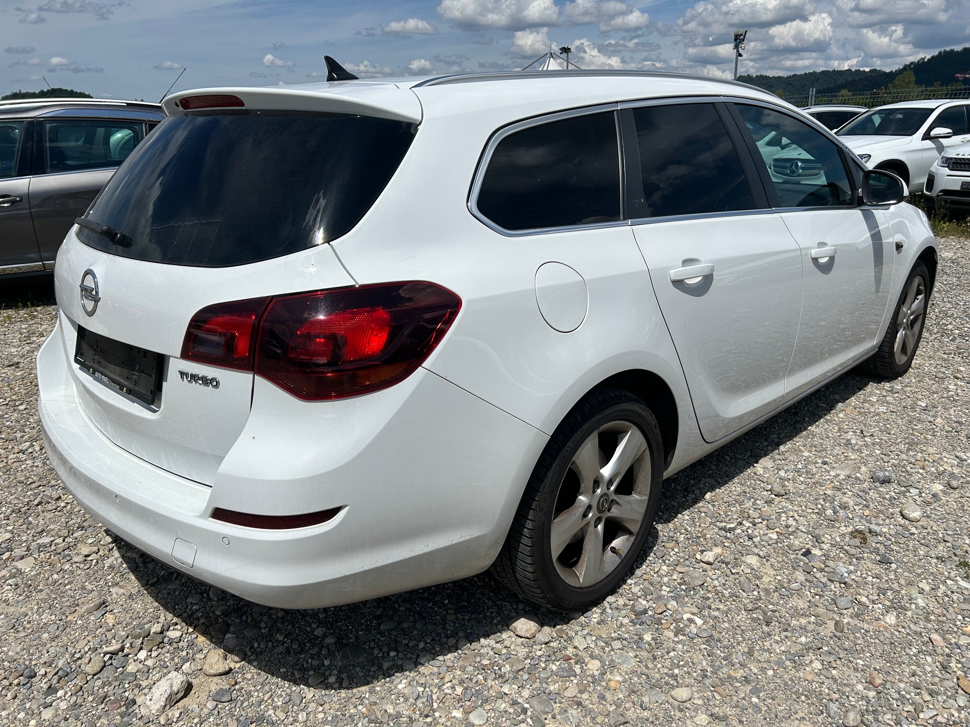 OPEL Astra SportsTourer 1.6i 16V Turbo Sport-image-3
