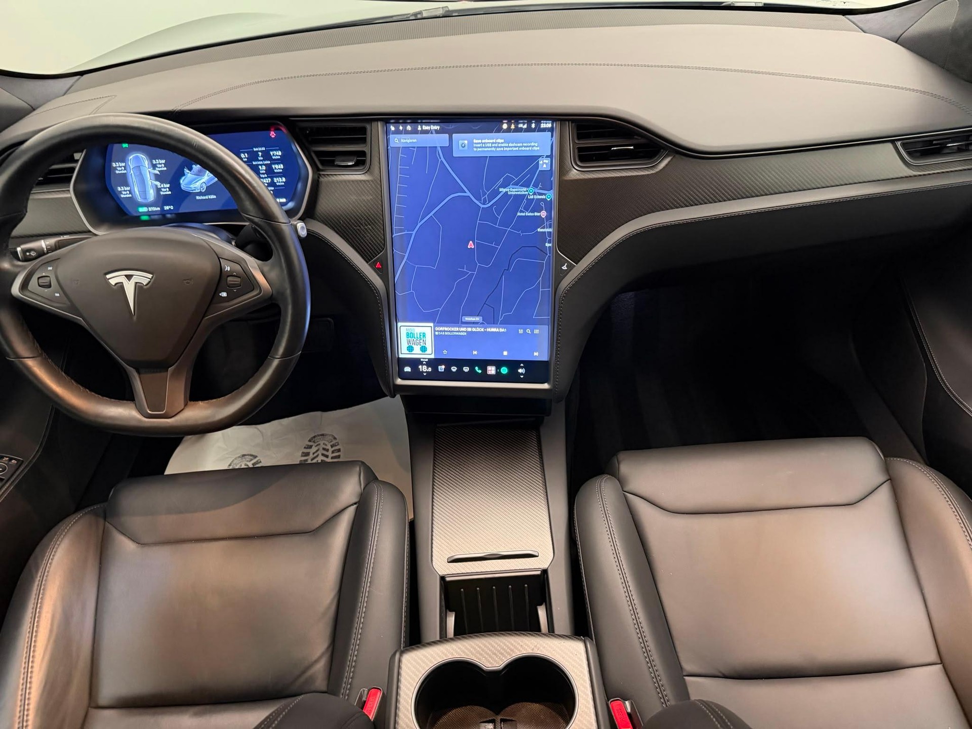 TESLA Model S 75 D-image-13