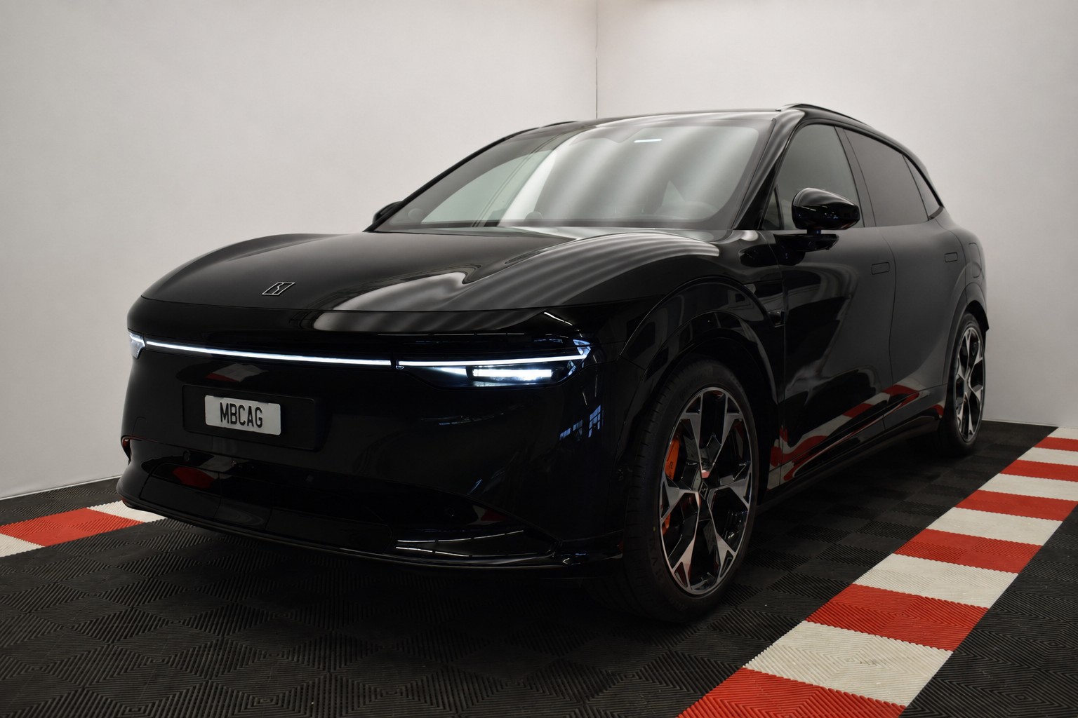 ZEEKR 7X 100kWh Privilege AWD "Onyx Black"-image-0