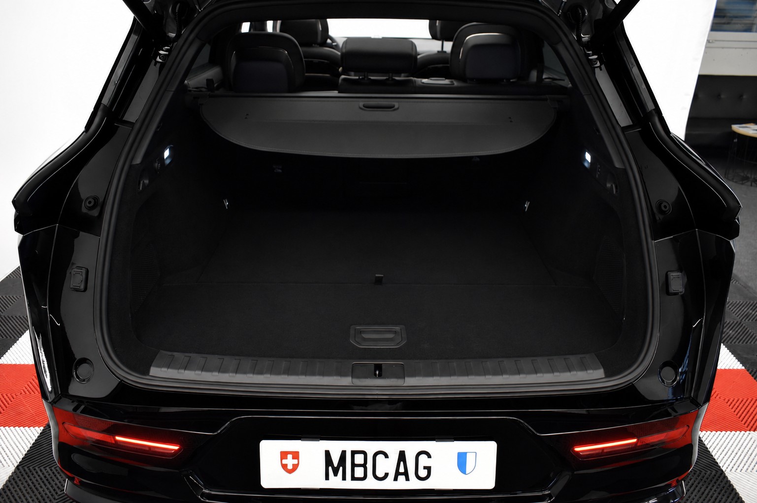 ZEEKR 7X 100kWh Privilege AWD "Onyx Black"-image-10