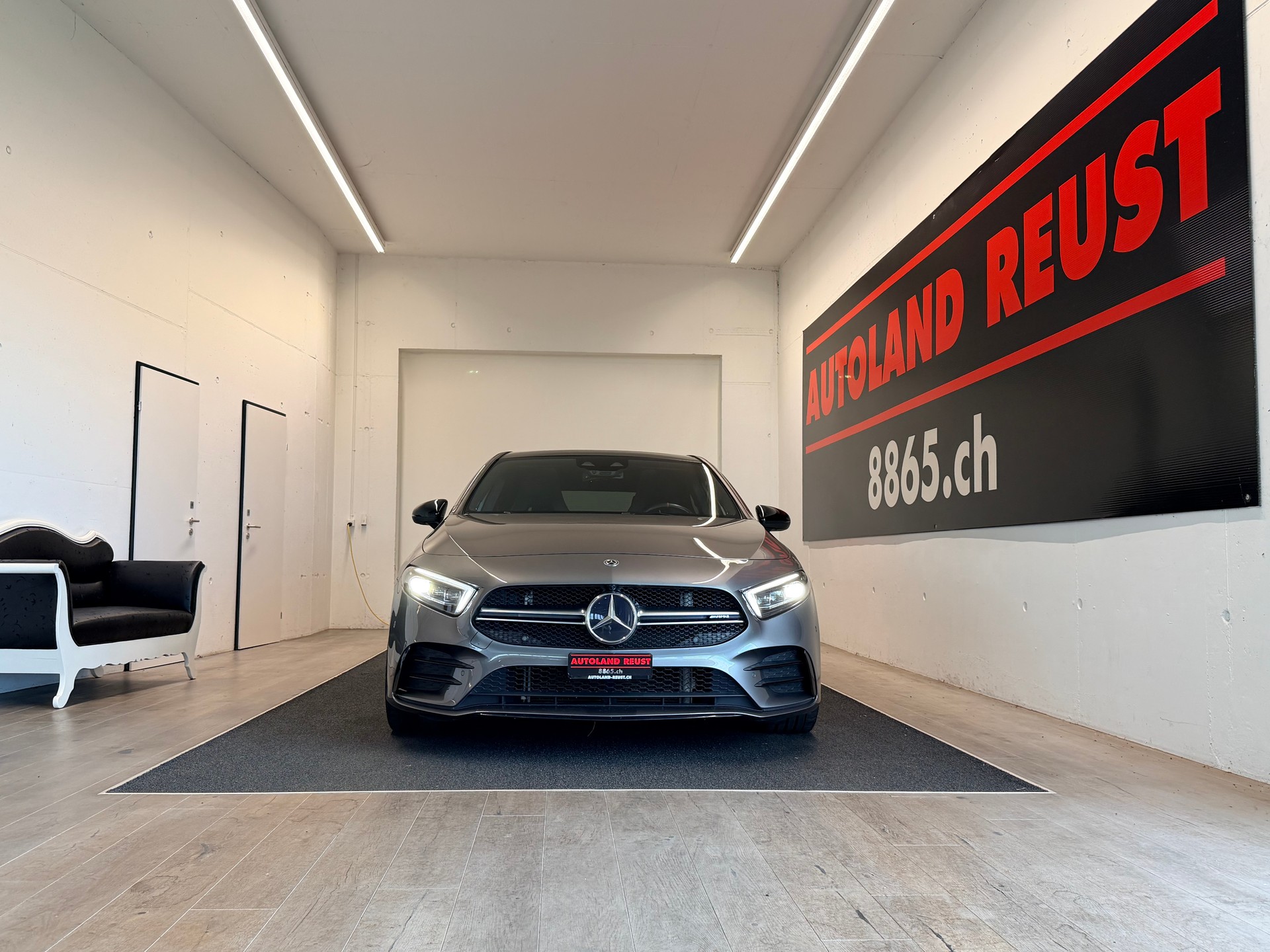 MERCEDES-BENZ A 35 AMG 4Matic Speedshift-showroom-element-1