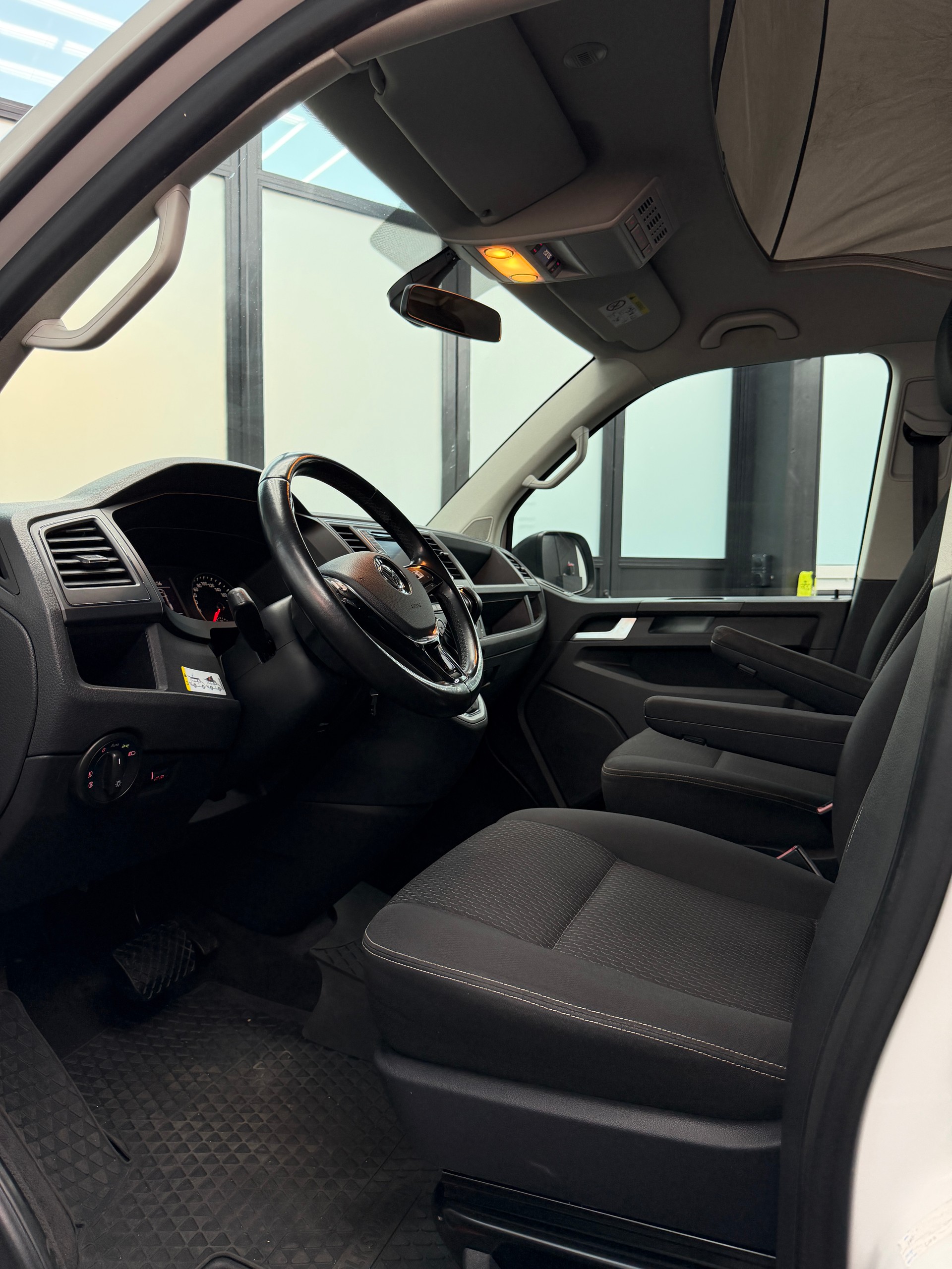 VW T6 California 2.0 TDI Beach Liberty DSG-image-7