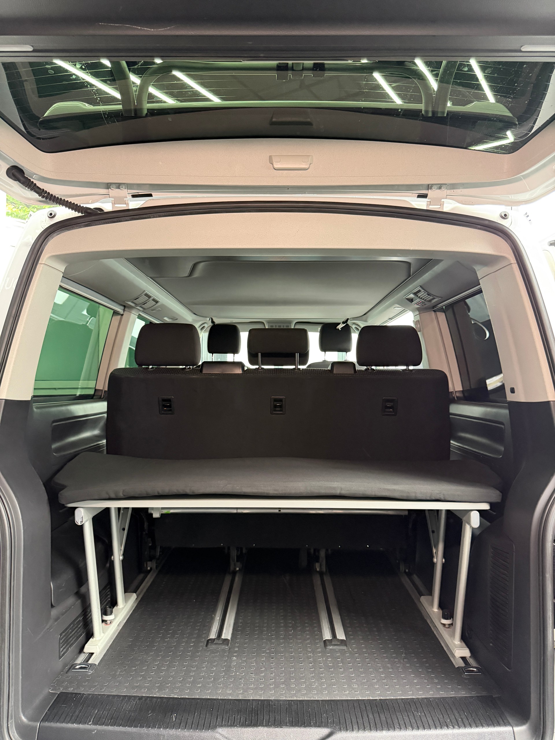VW T6 California 2.0 TDI Beach Liberty DSG-image-11