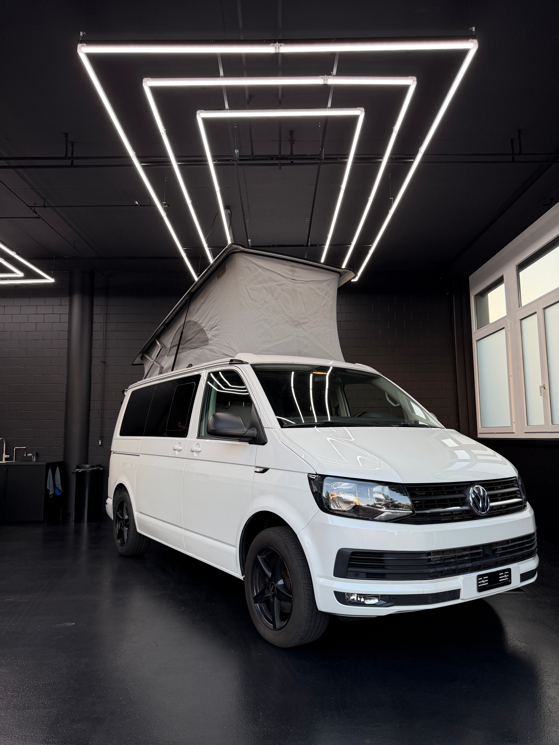 VW T6 California 2.0 TDI Beach Liberty DSG-image-1