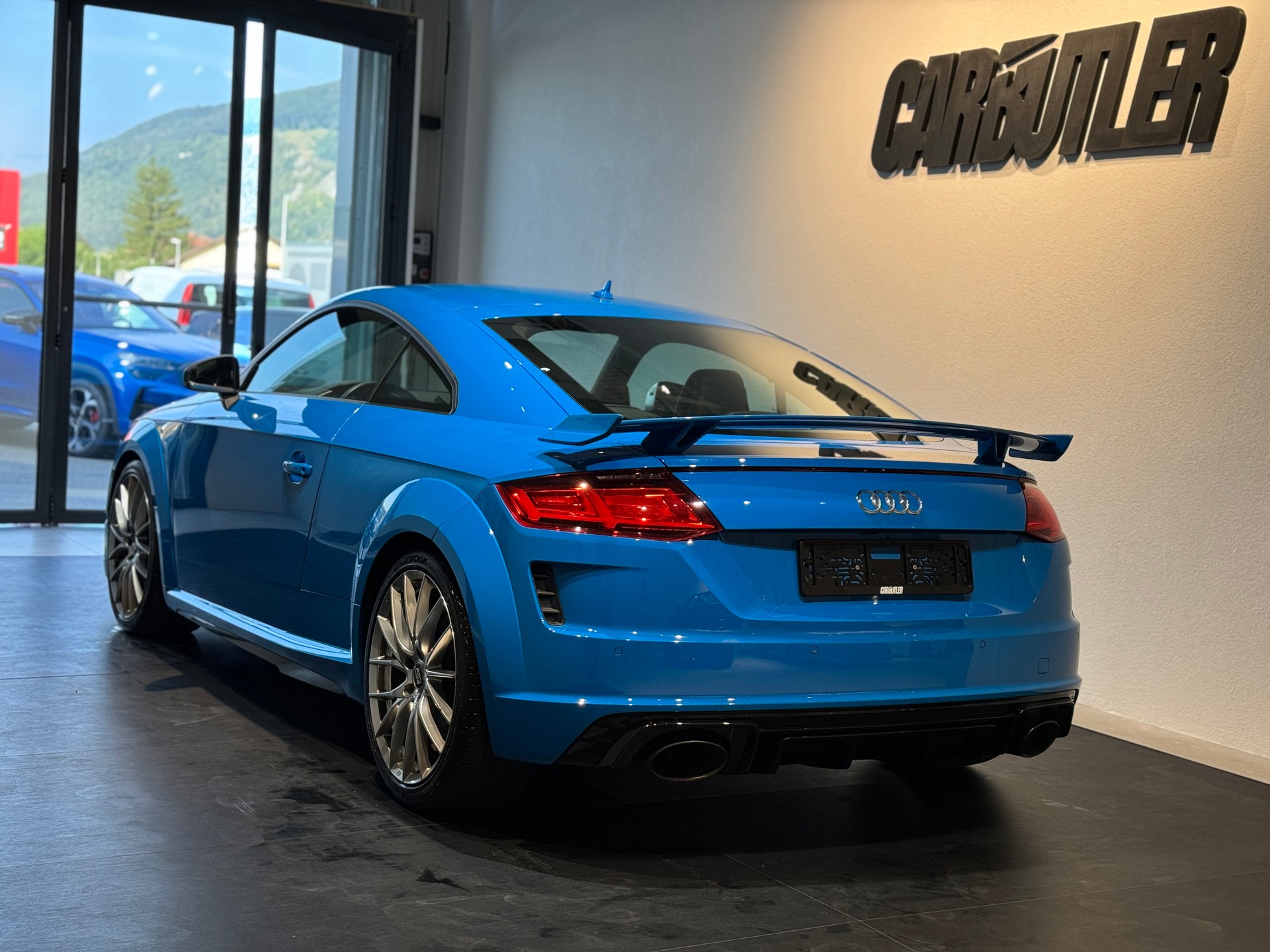 AUDI TT Coupé TTRS quattro S-tronic TURBO BLAU-image-9
