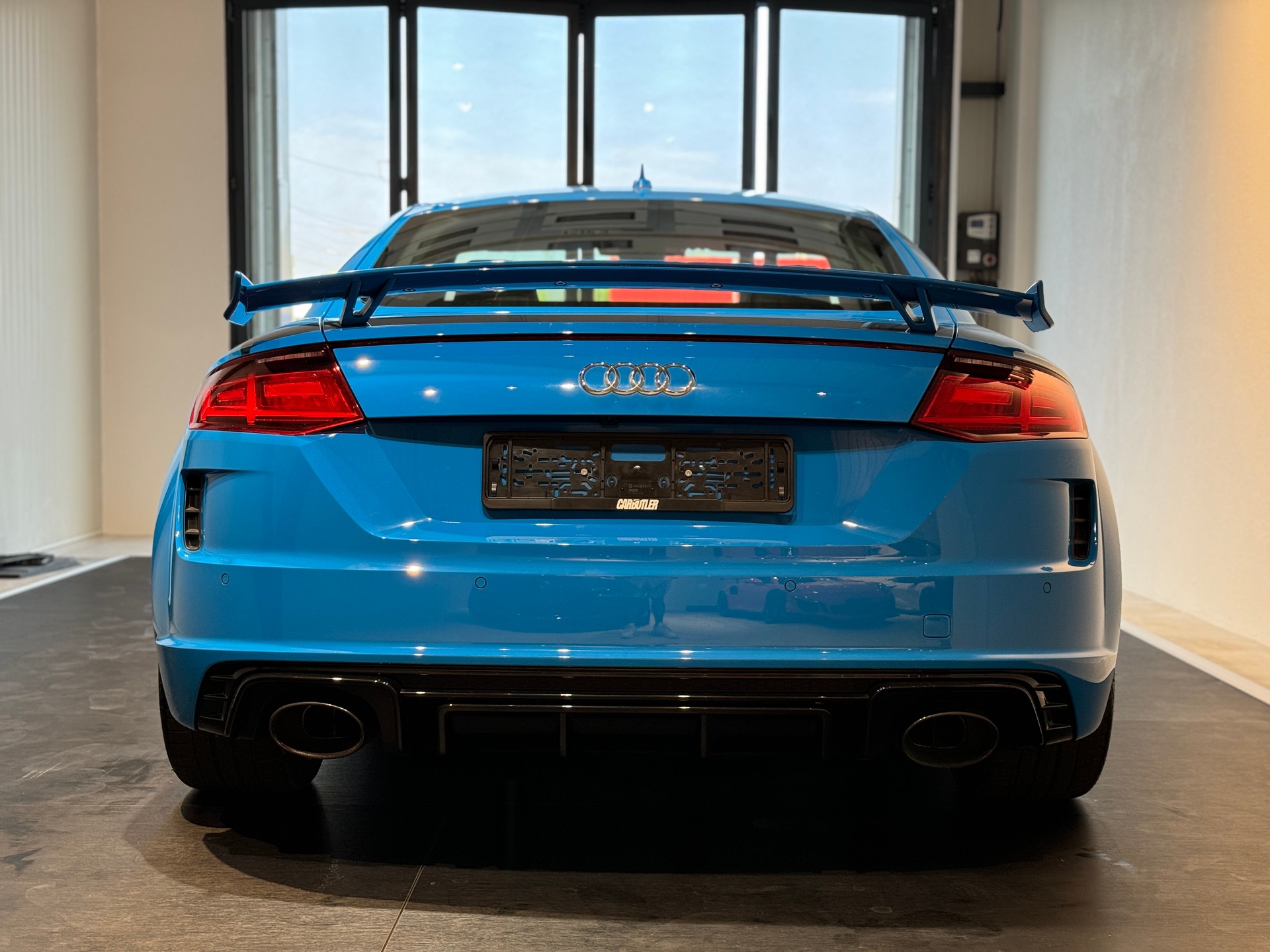 AUDI TT Coupé TTRS quattro S-tronic TURBO BLAU-image-12