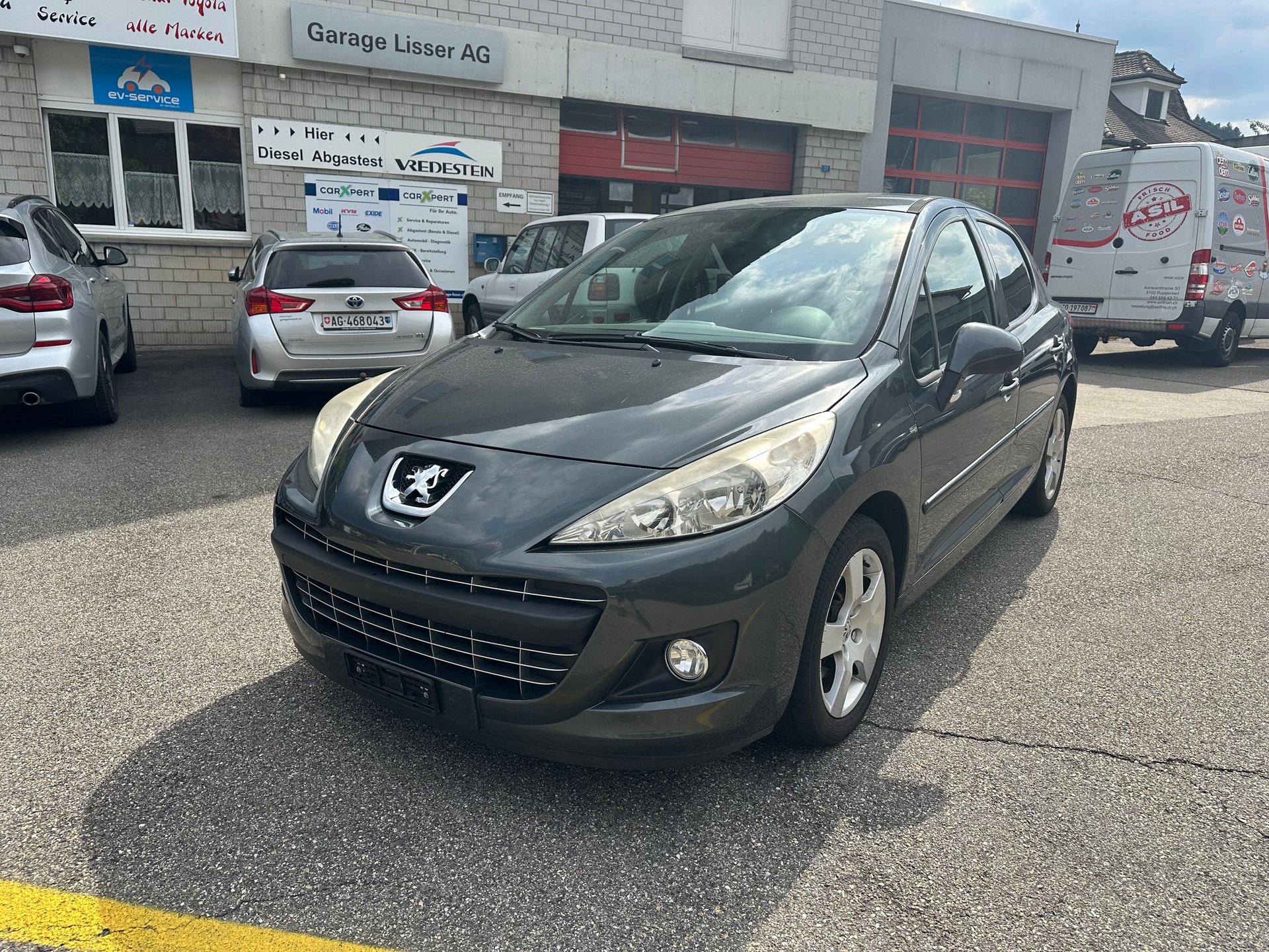 PEUGEOT 207 1.6 16V Swiss Edition-image-0