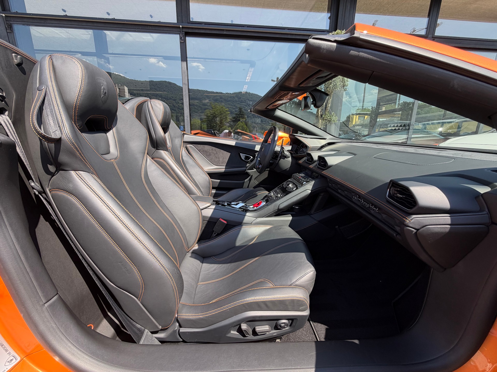LAMBORGHINI Huracan LP610-4 Spyder DCT-image-12