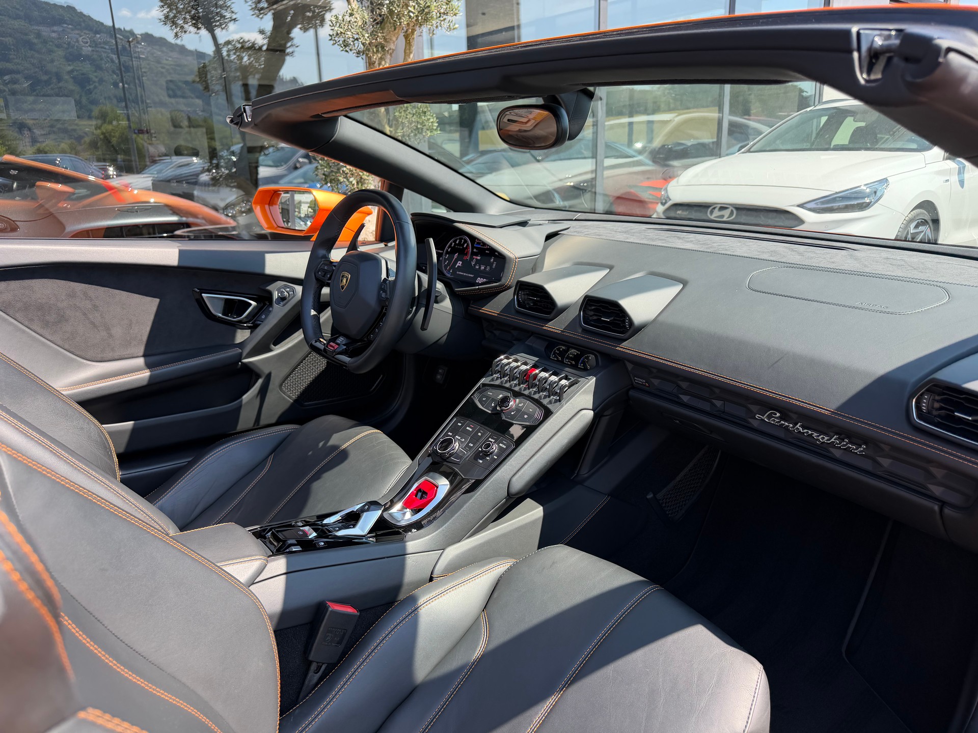 LAMBORGHINI Huracan LP610-4 Spyder DCT-image-14