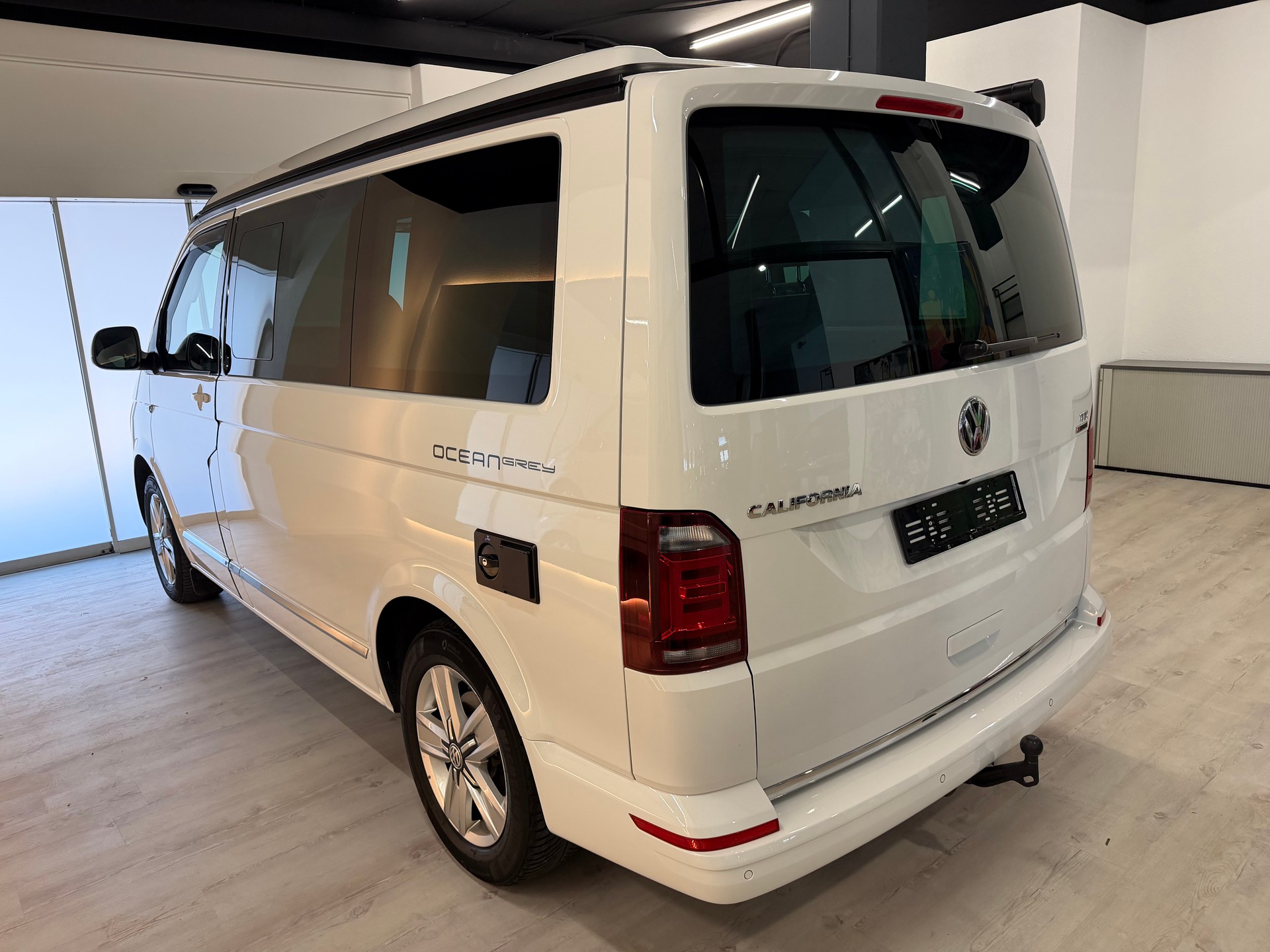 VW T6 California 2.0 TDI Ocean GREY 4Motion DSG-image-10
