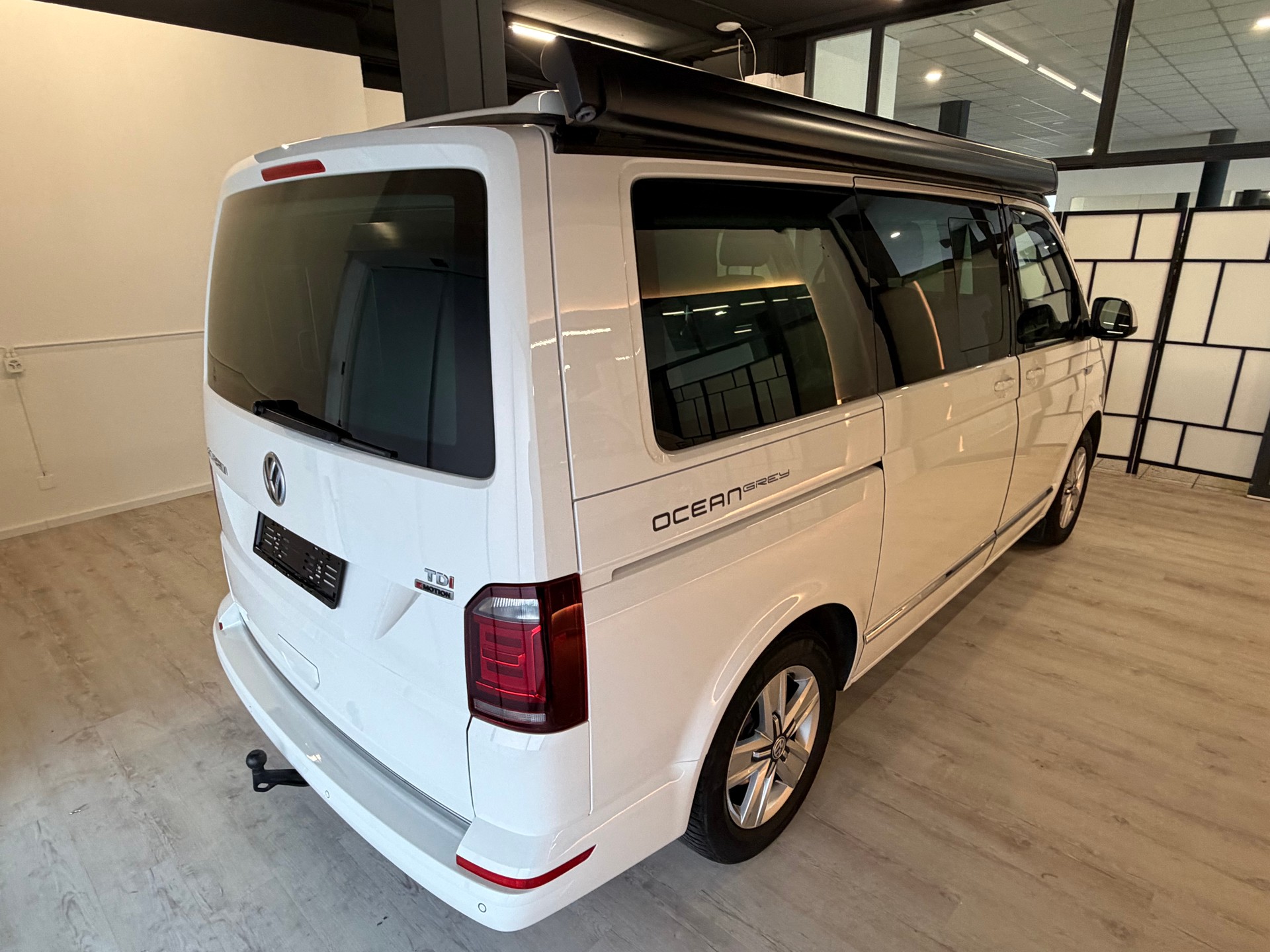 VW T6 California 2.0 TDI Ocean GREY 4Motion DSG-image-9