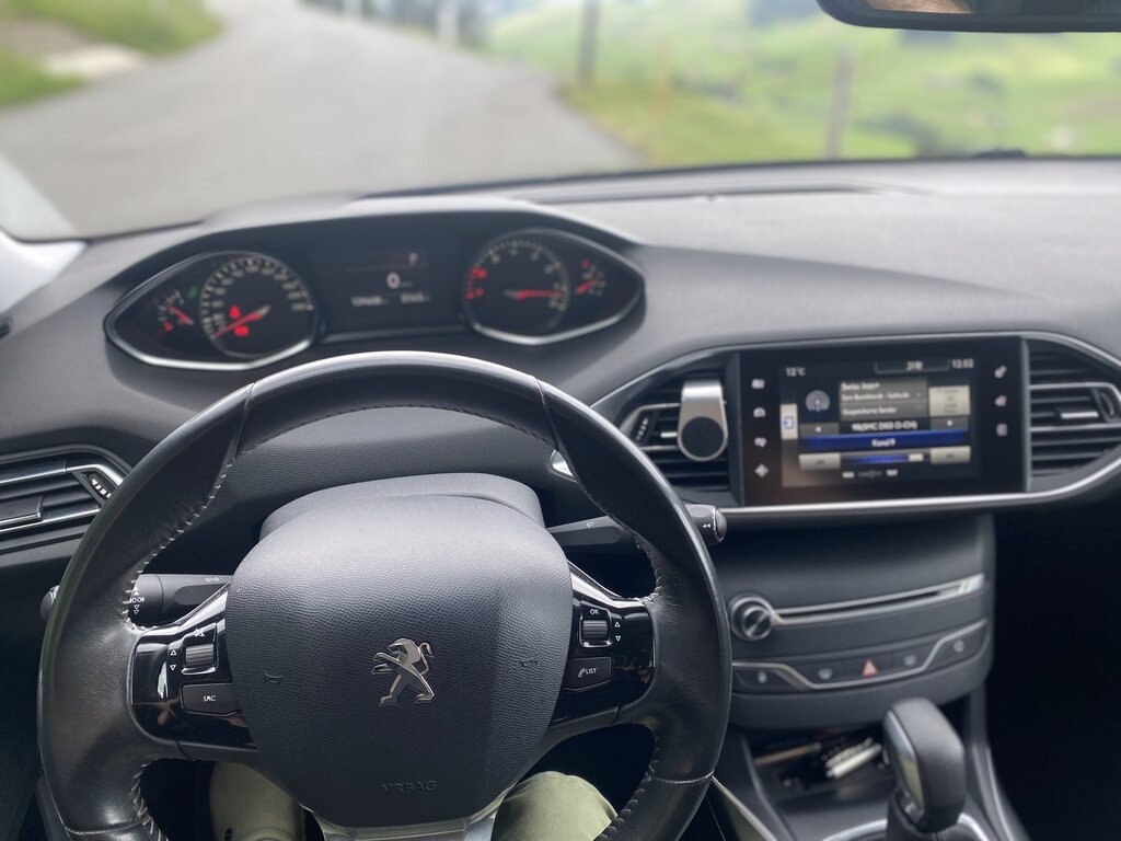 PEUGEOT 1.2 PureTech 130 Feline S/S-image-3
