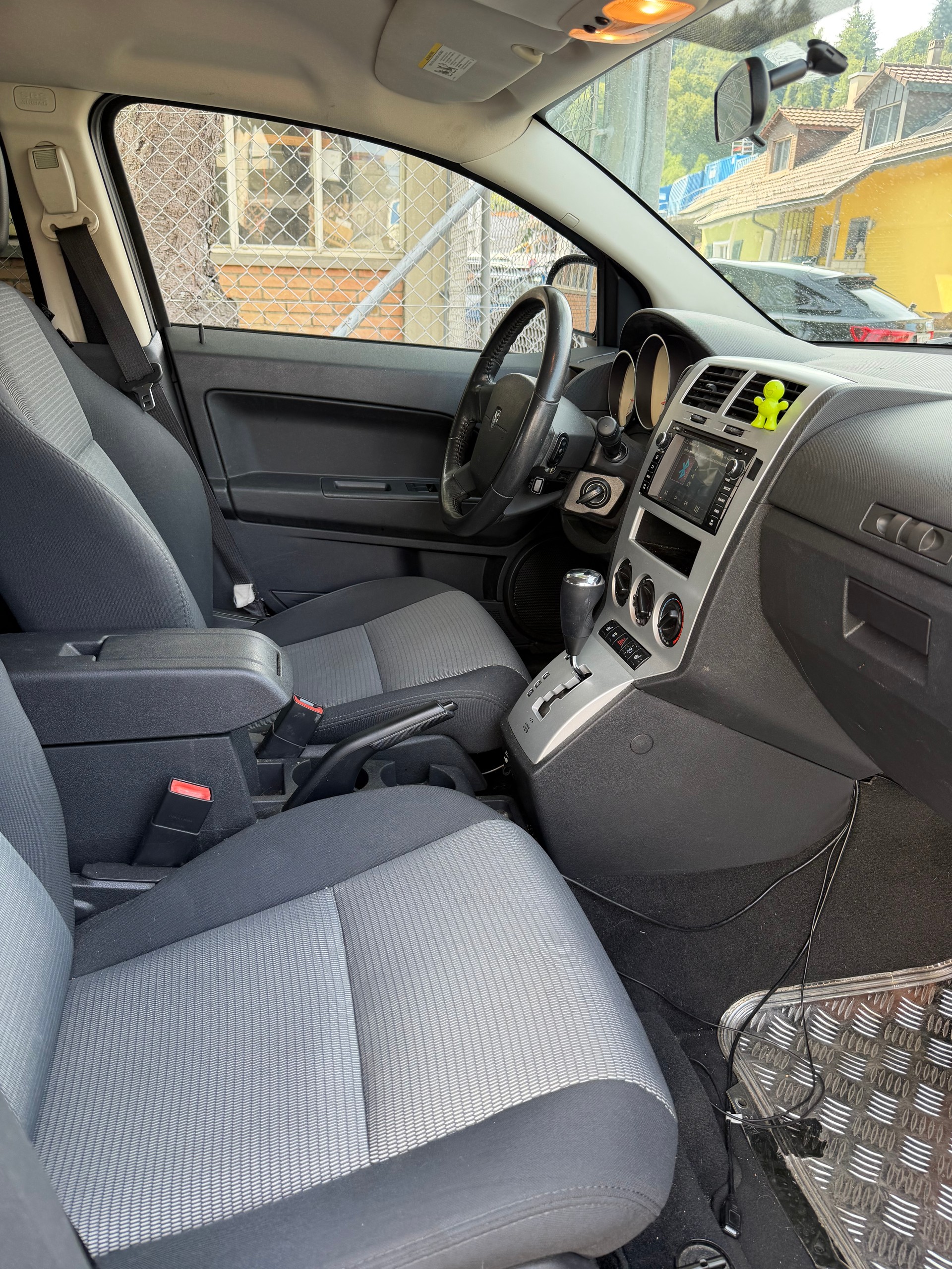 DODGE Caliber 2.0 SXT CVT-image-8