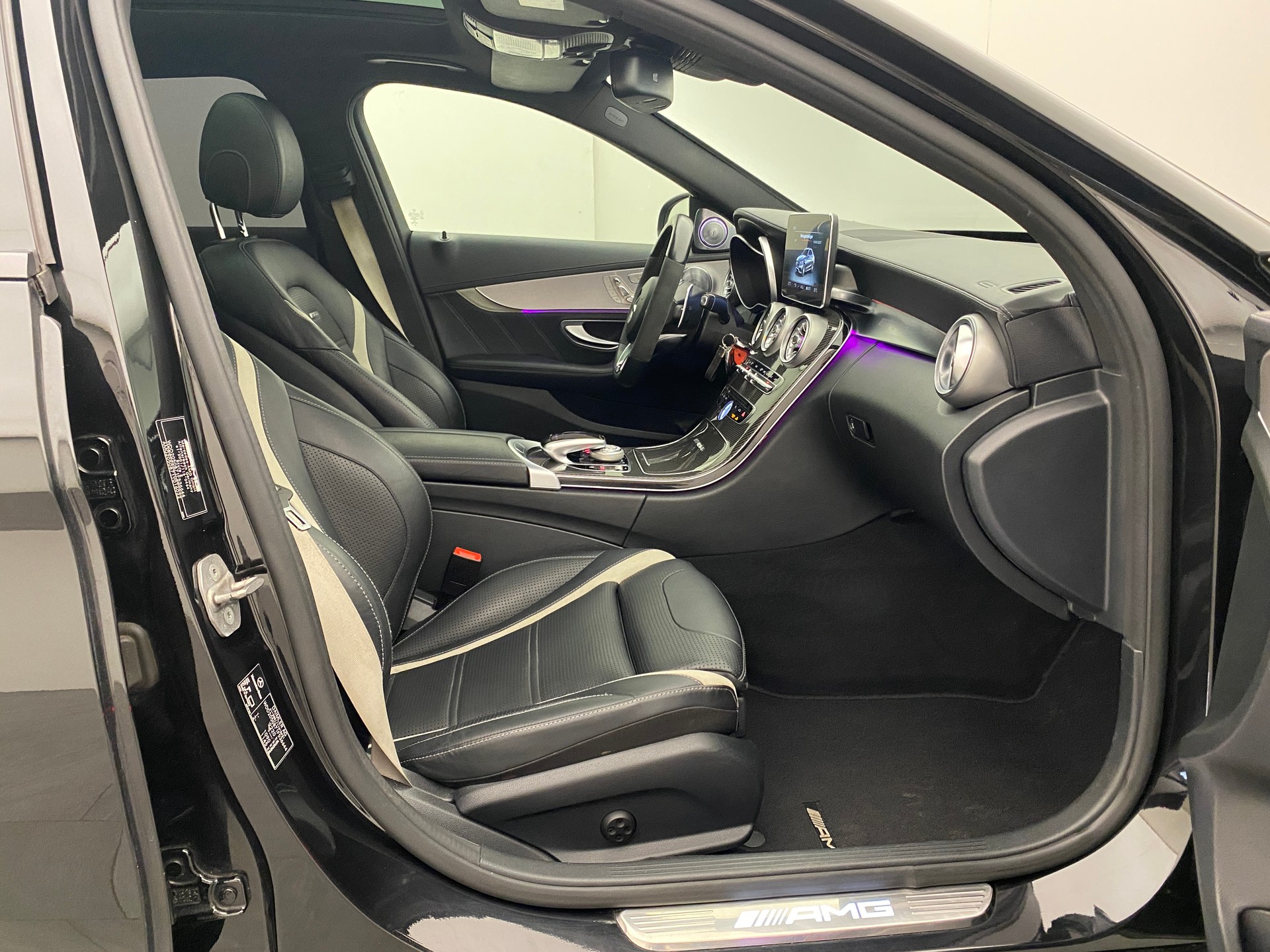 MERCEDES-BENZ C 63 S AMG Speedshift-image-12