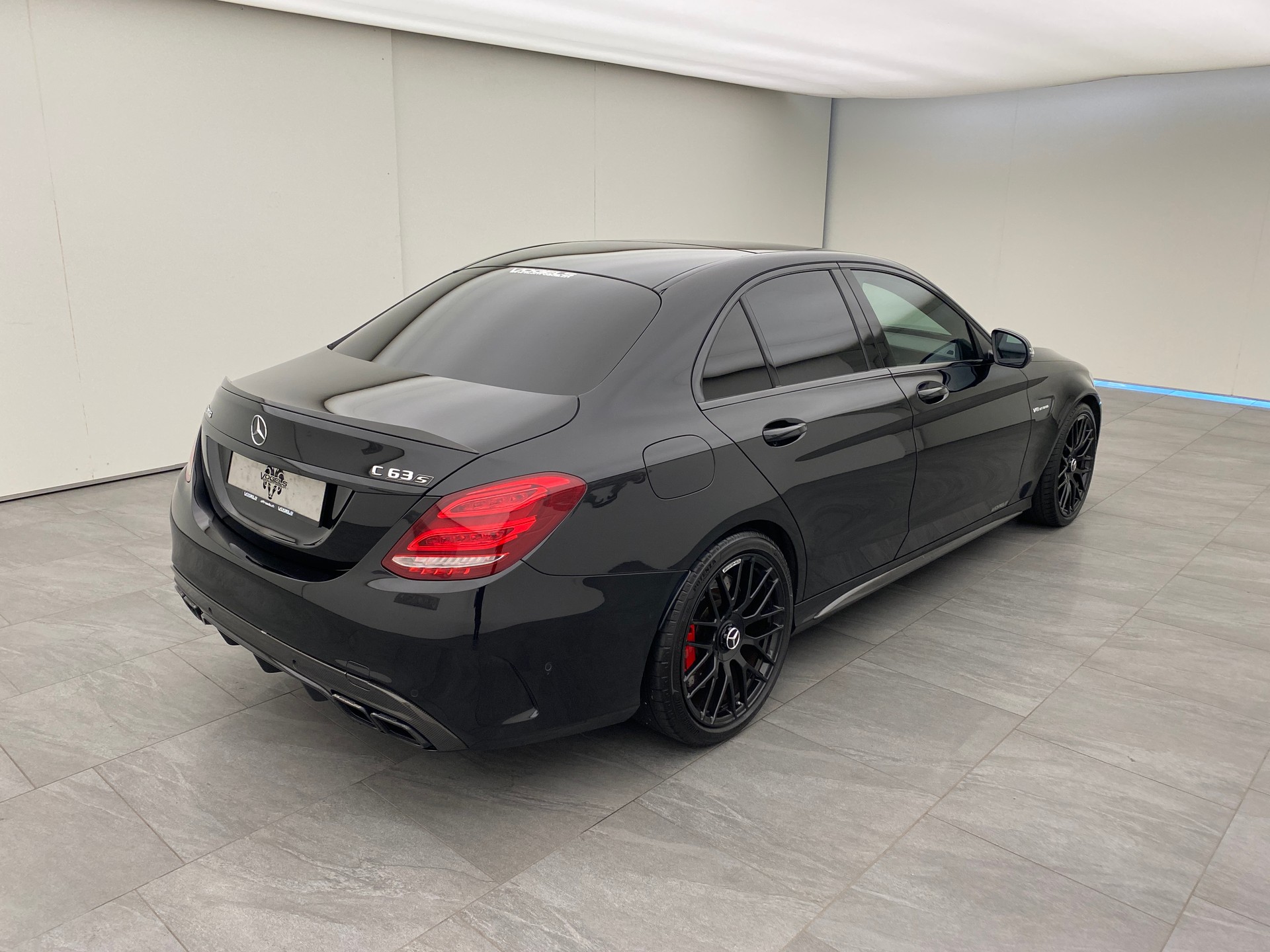 MERCEDES-BENZ C 63 S AMG Speedshift-showroom-element-3