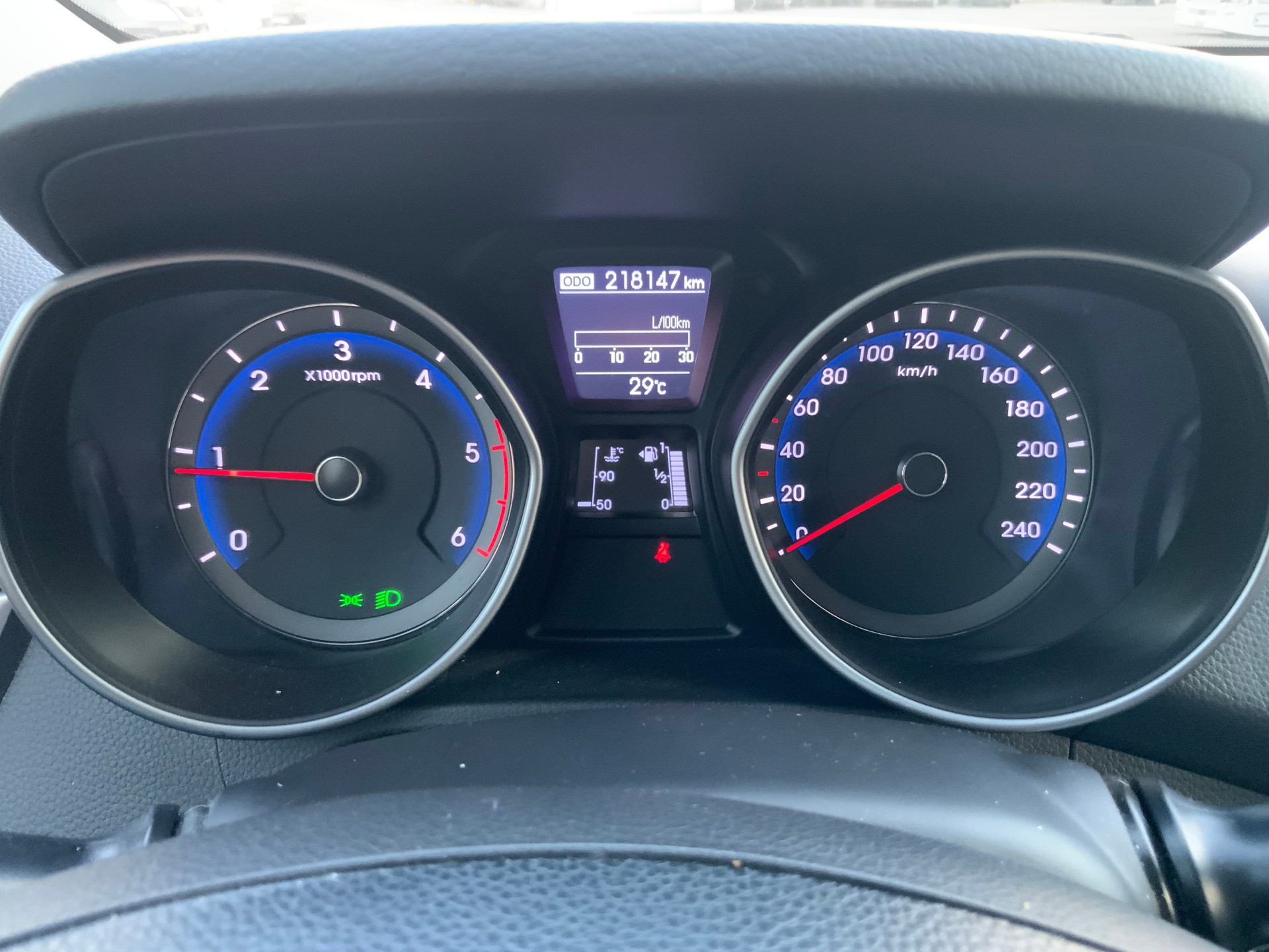 HYUNDAI Hyundai i30 CRDI-image-9
