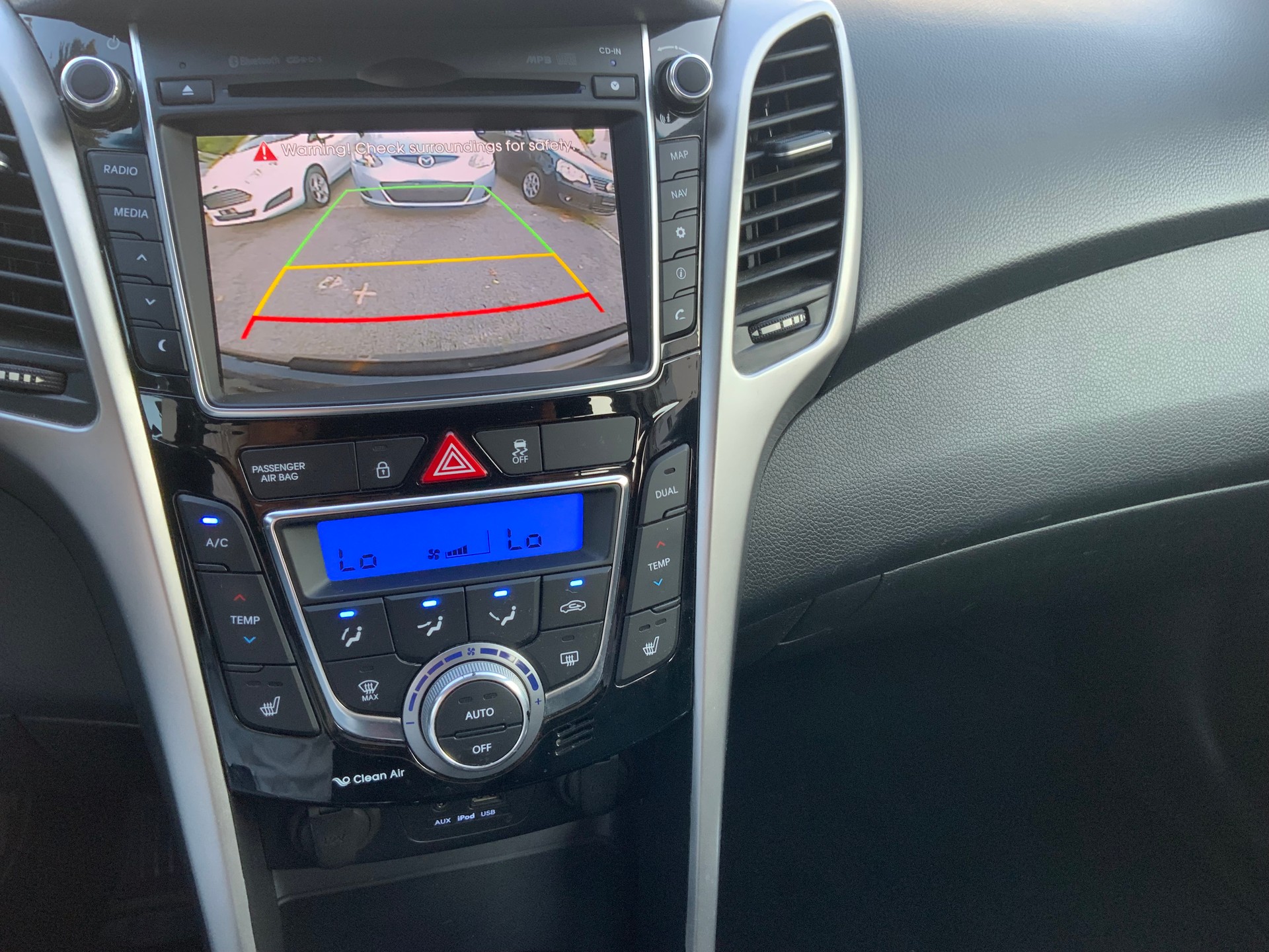 HYUNDAI Hyundai i30 CRDI-image-11