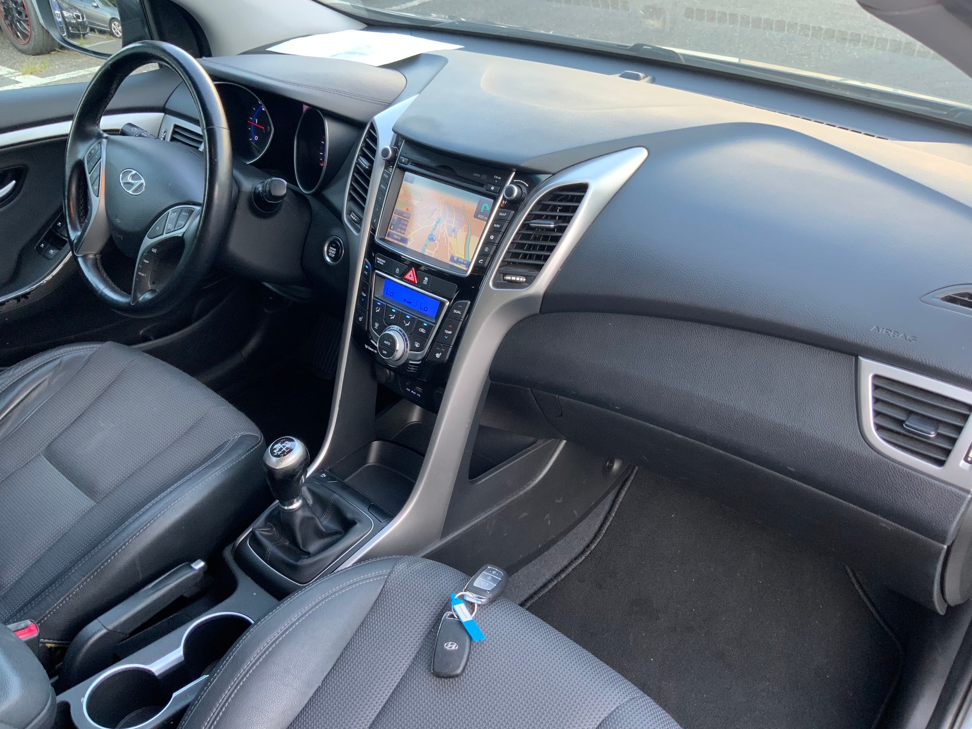 HYUNDAI Hyundai i30 CRDI-image-12