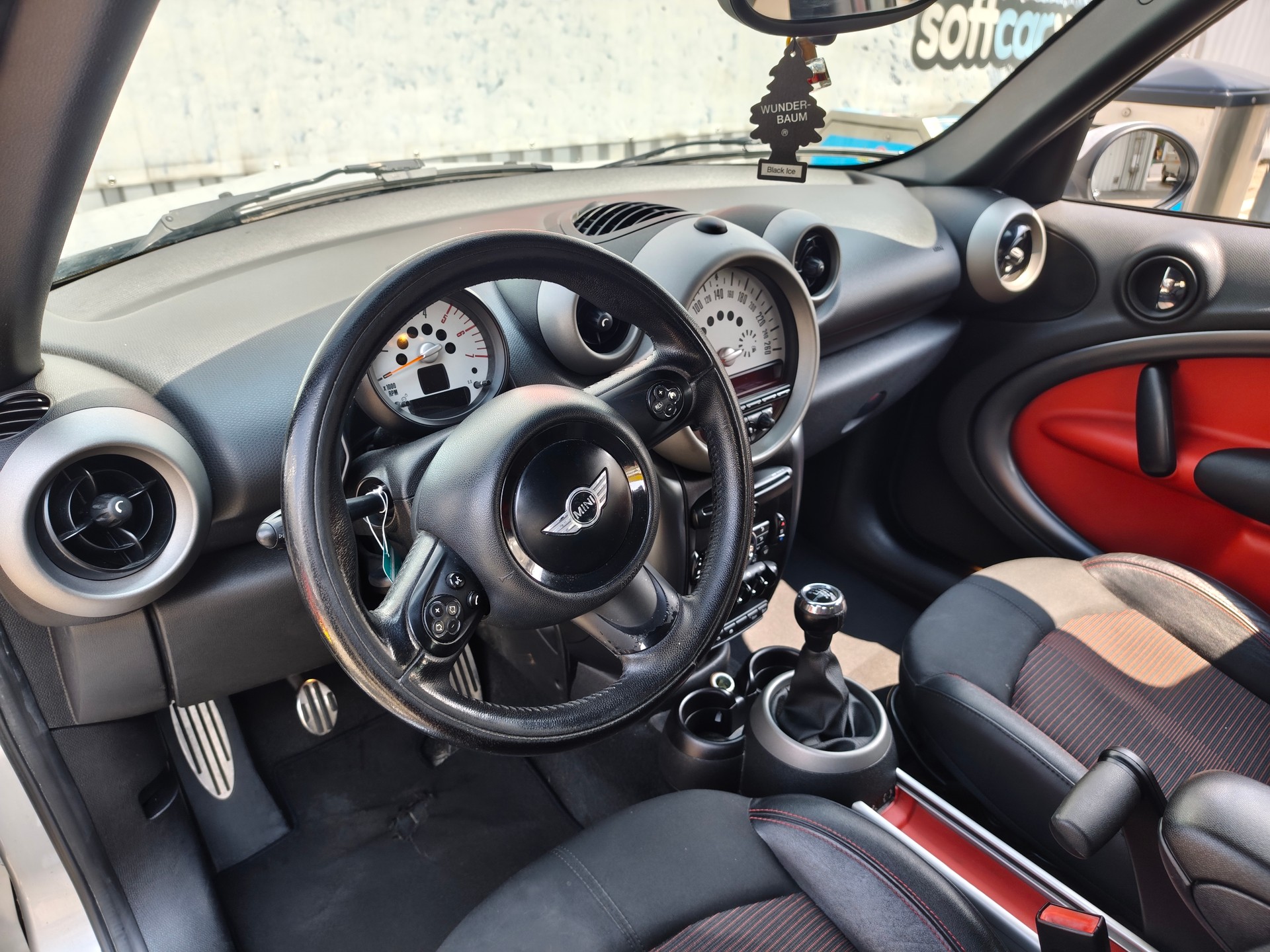 MINI 2.0 SD Cooper ALL4-image-4
