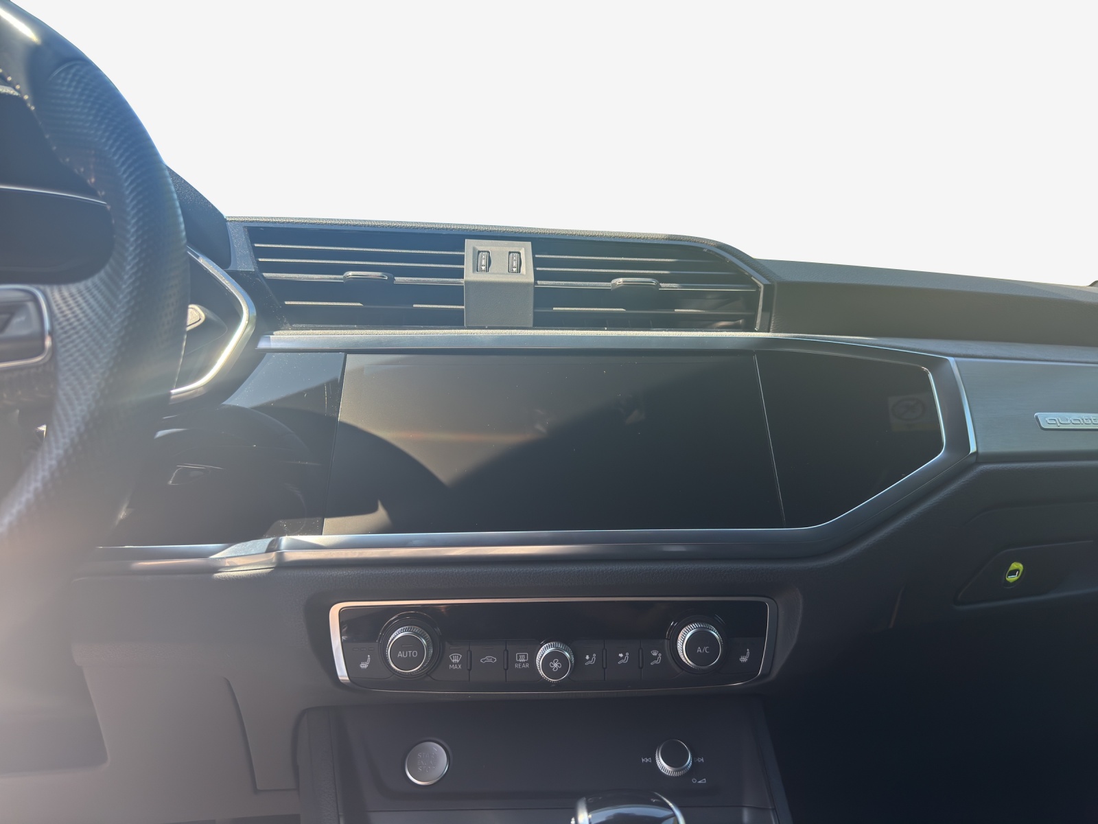 AUDI Q3 Sportback 45 TFSI S line quattro S-tronic-image-10
