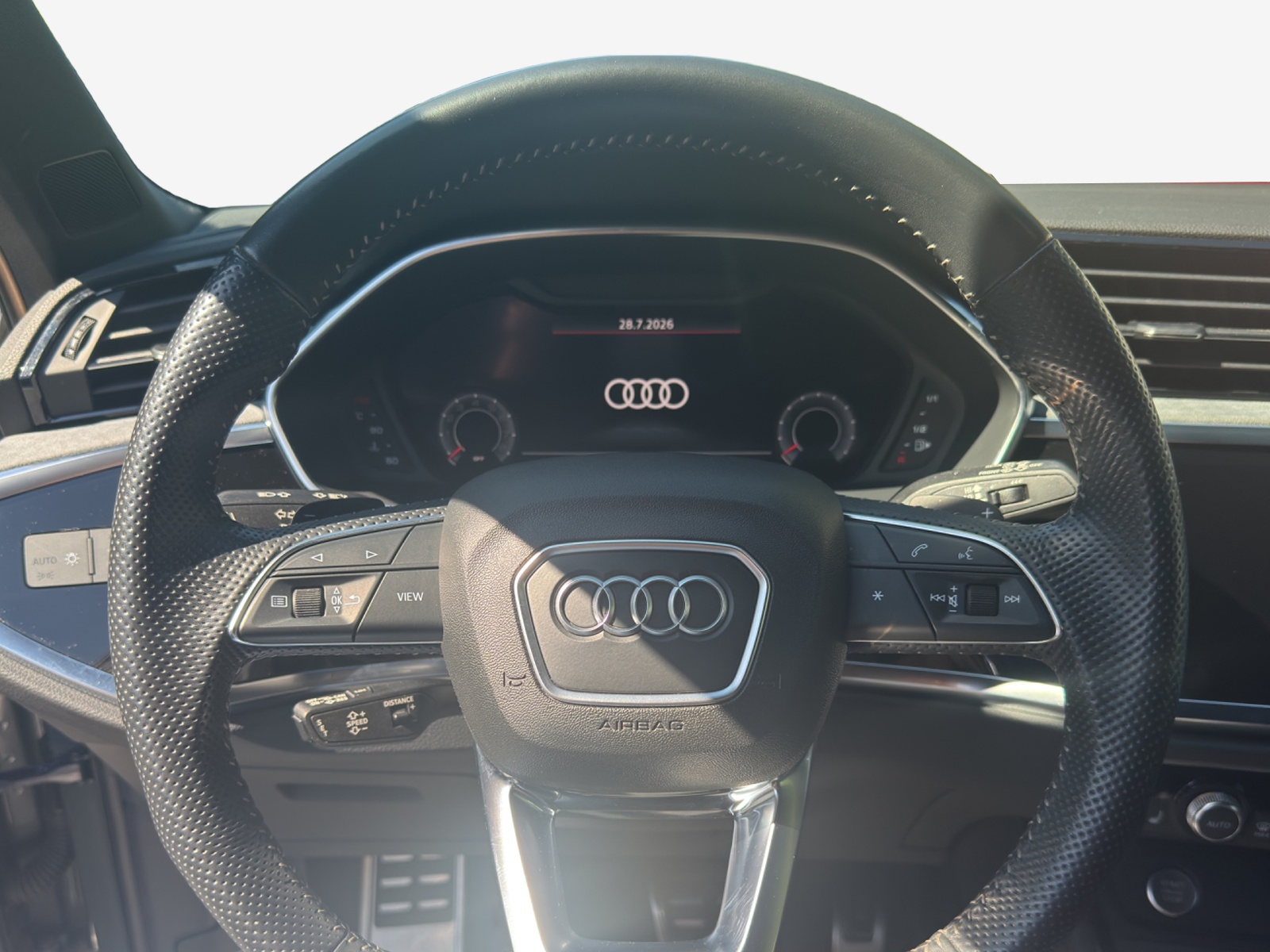 AUDI Q3 Sportback 45 TFSI S line quattro S-tronic-image-9