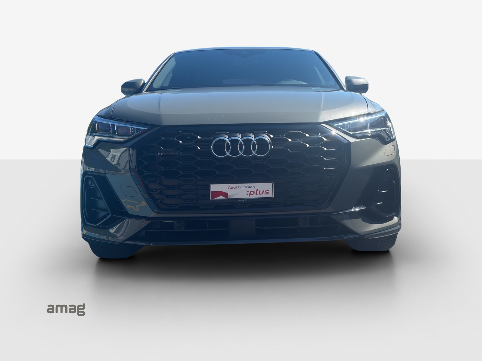 AUDI Q3 Sportback 45 TFSI S line quattro S-tronic-image-6
